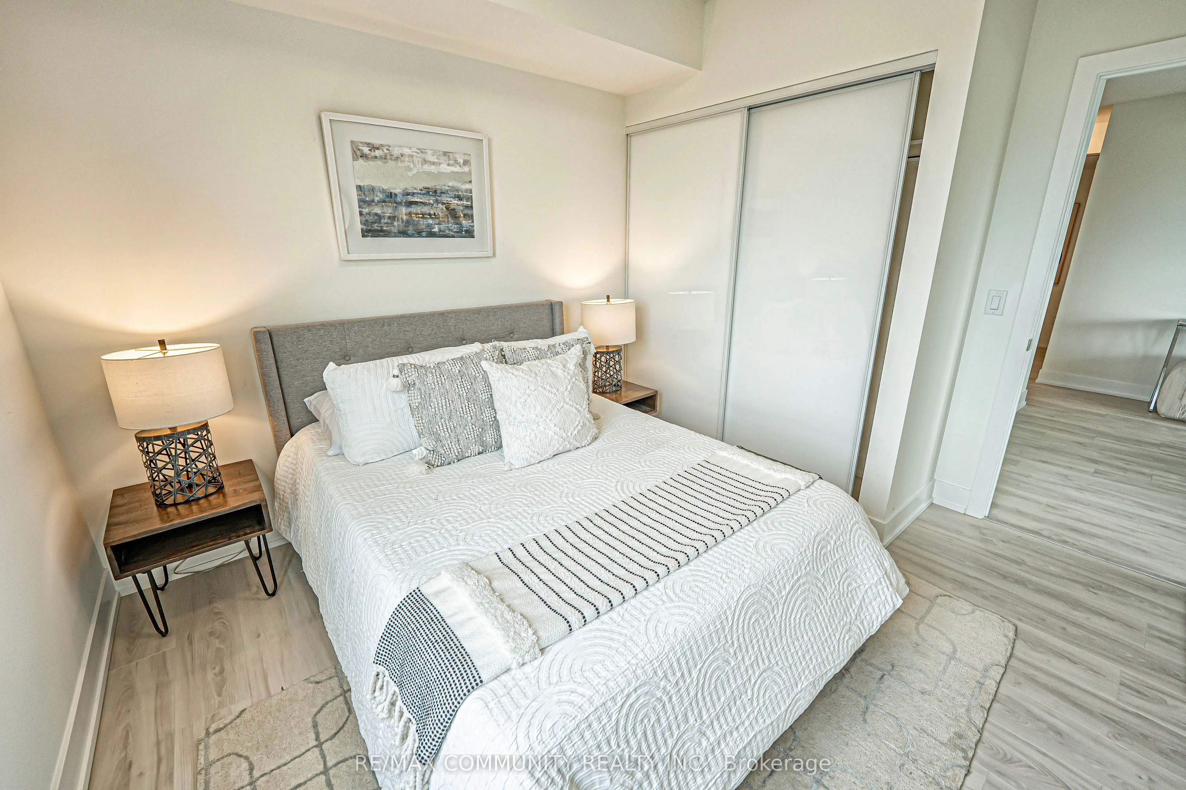 10 Eva Road, #2606