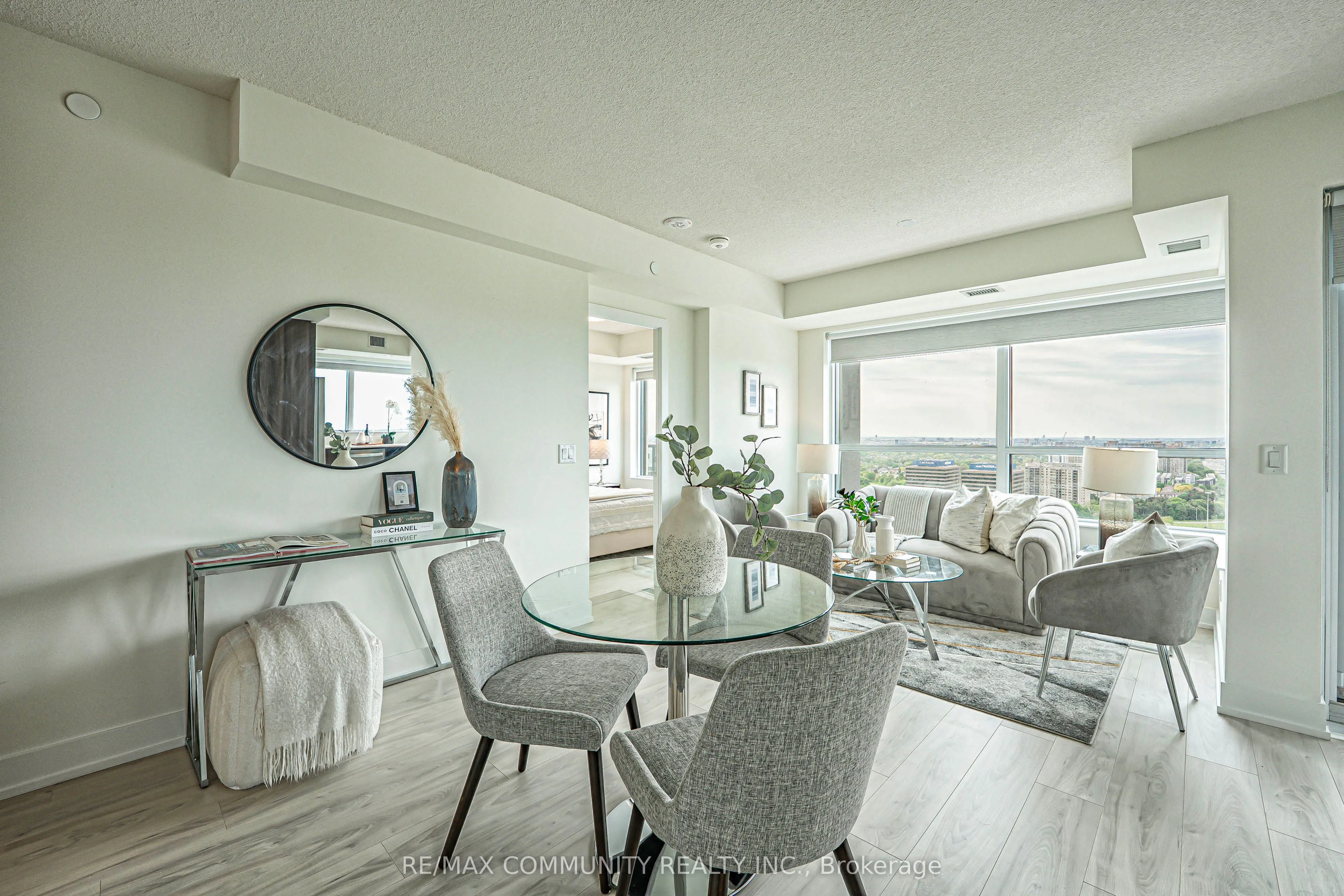 10 Eva Road, #2606