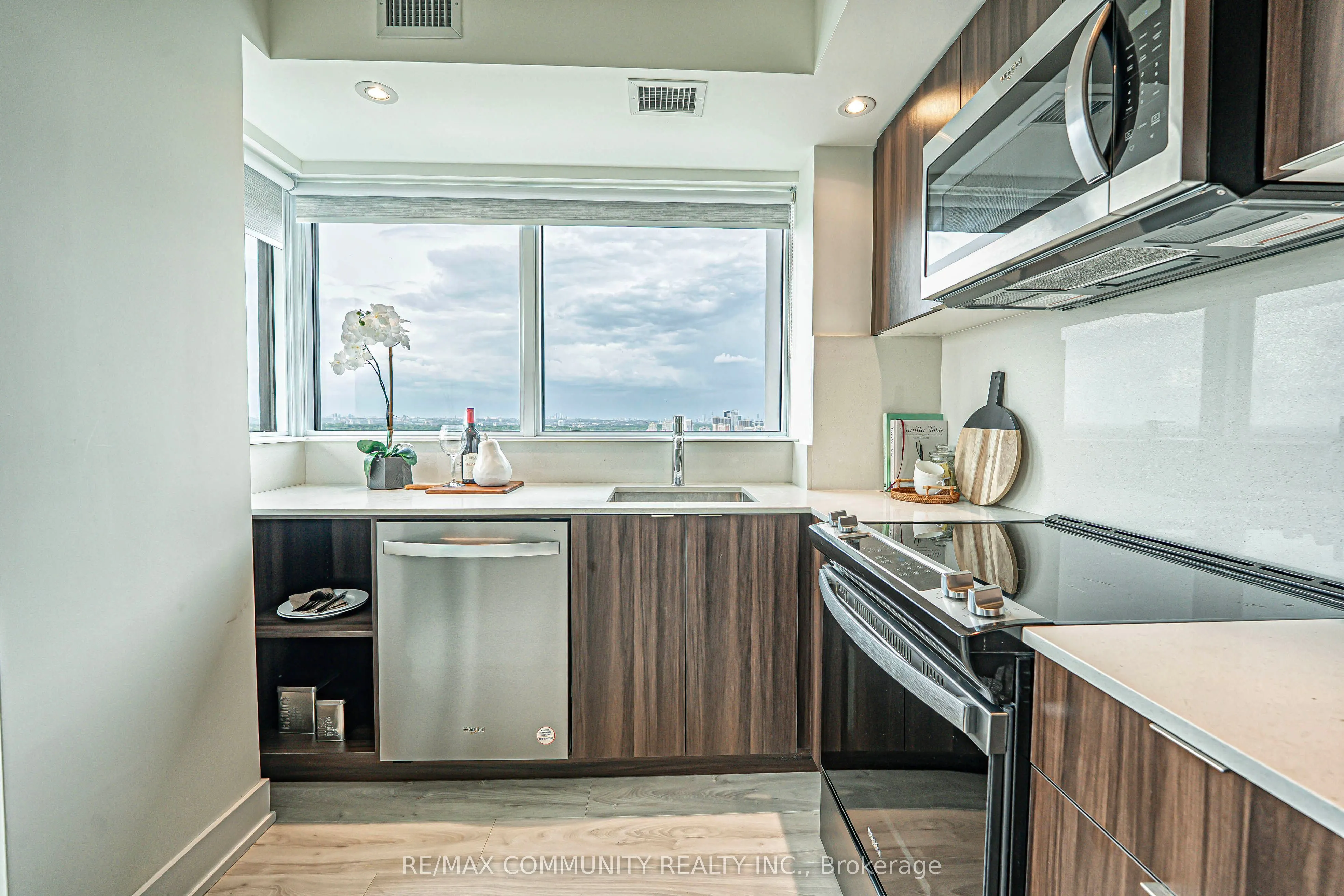 10 Eva Road, #2606