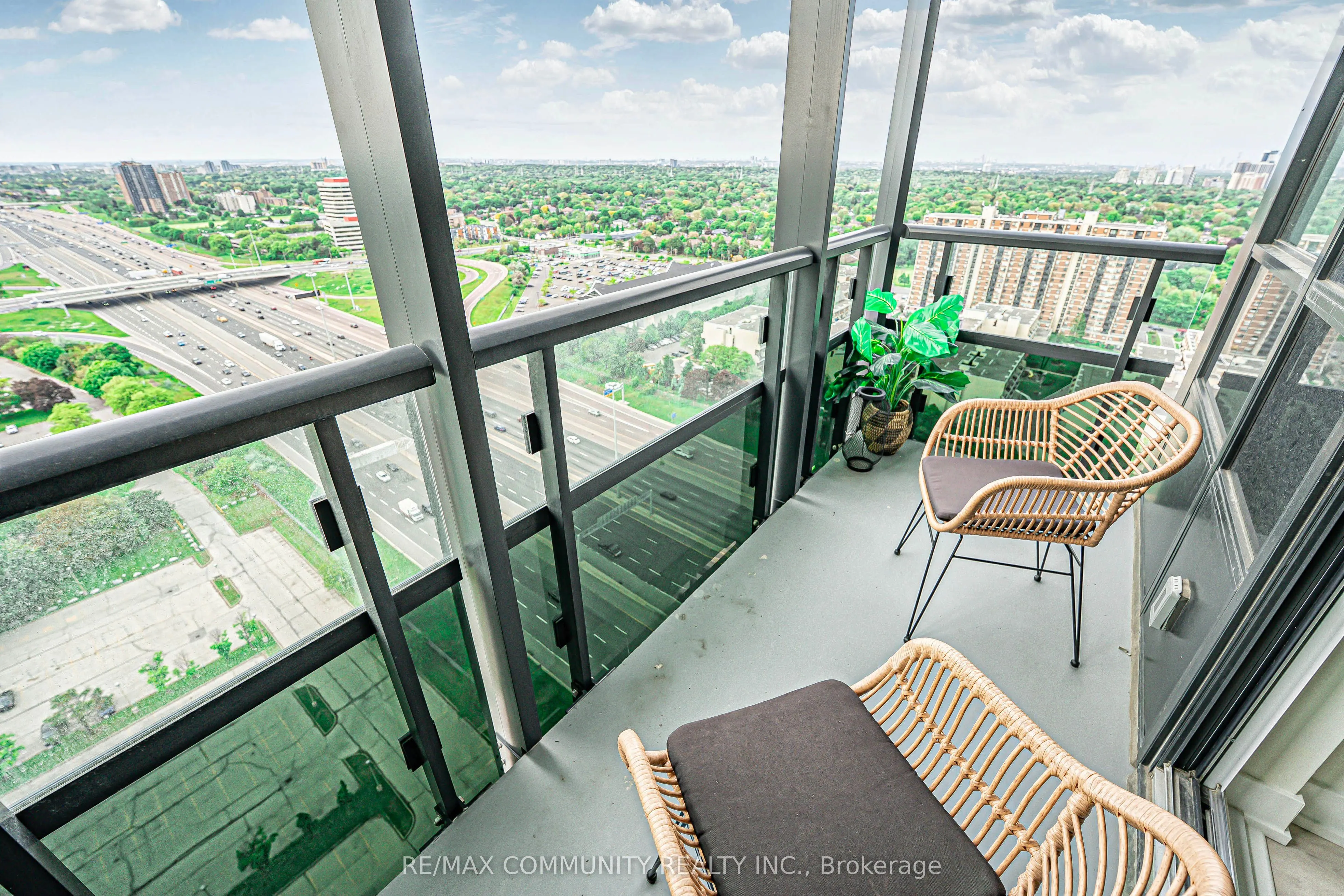 10 Eva Road, #2606
