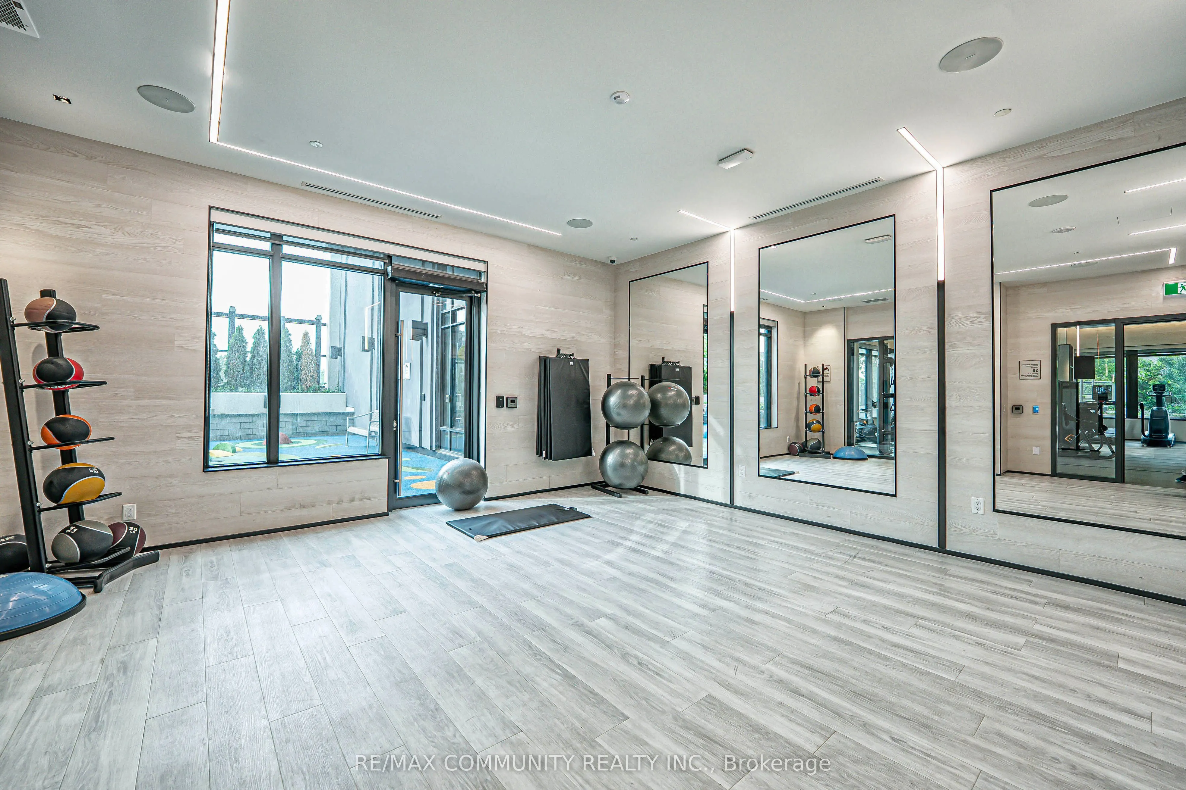 10 Eva Road, #2606