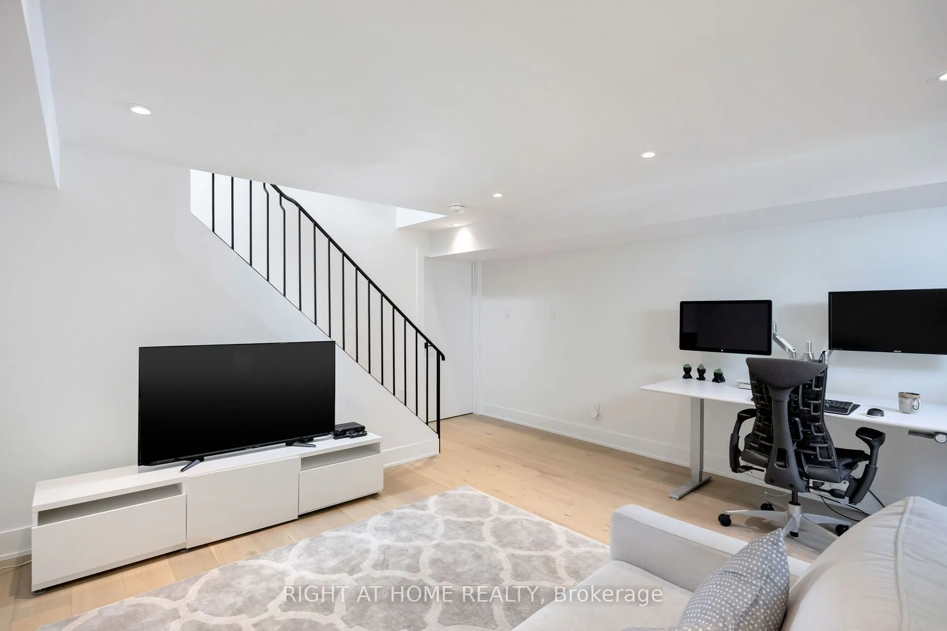 20 Budgell Terrace, #11