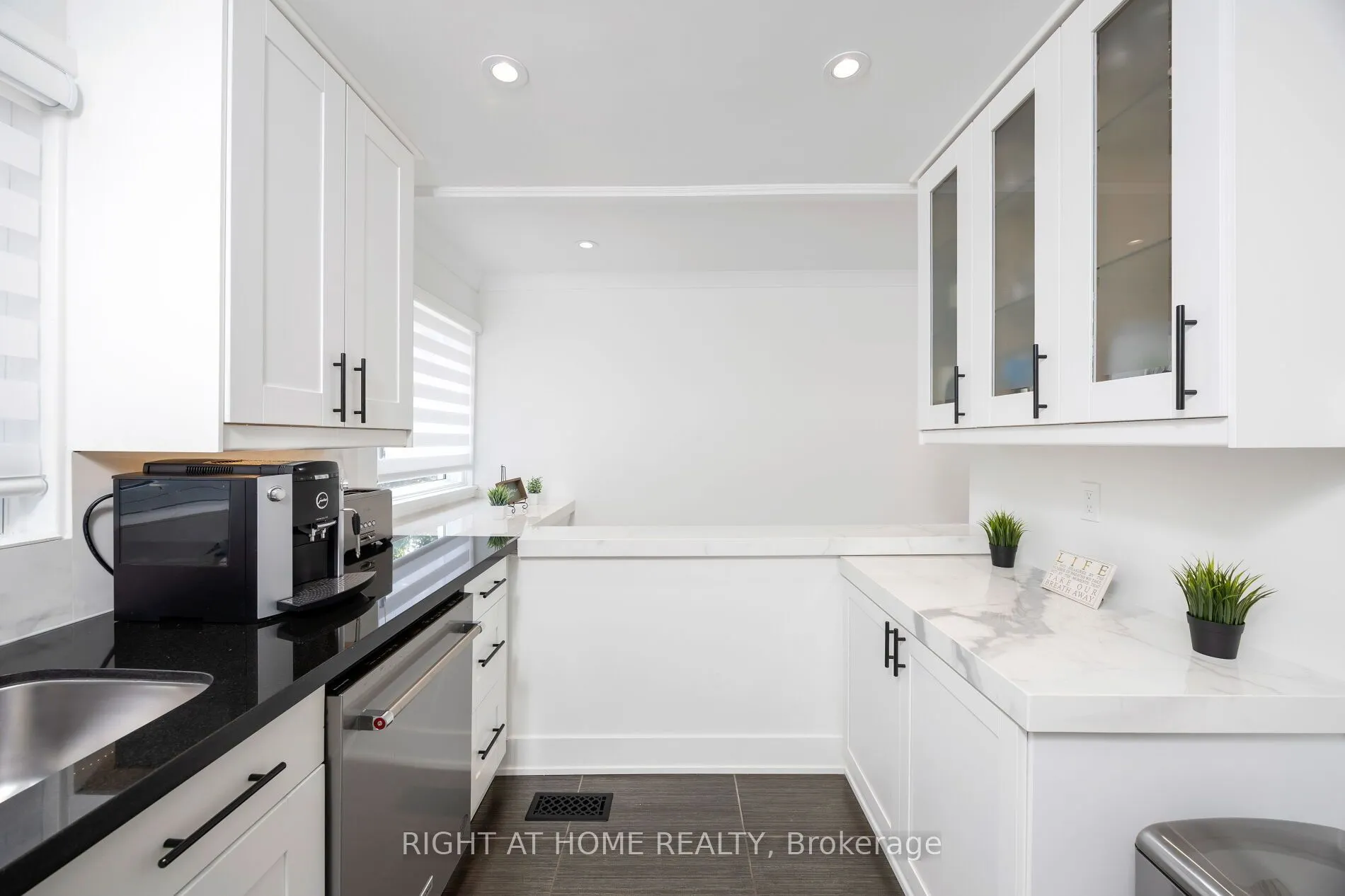 20 Budgell Terrace, #11