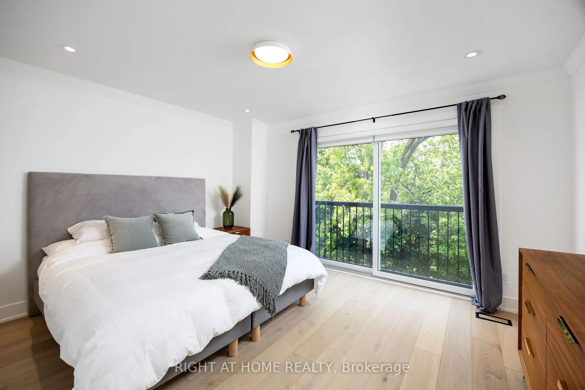 20 Budgell Terrace, #11