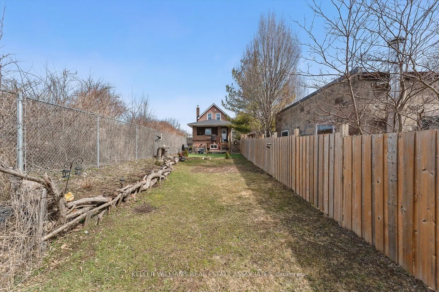 1106 Haig Boulevard