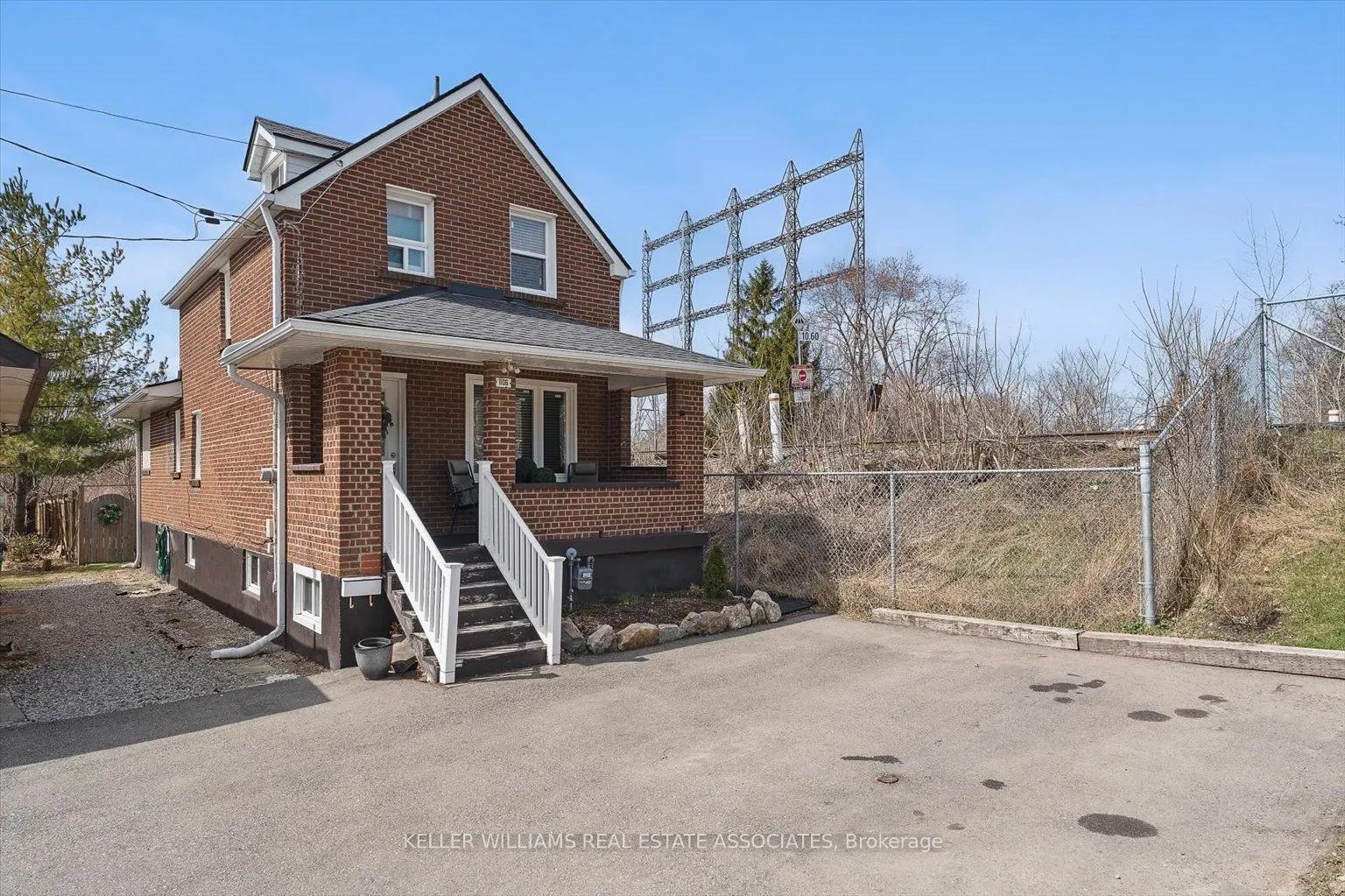 1106 Haig Boulevard