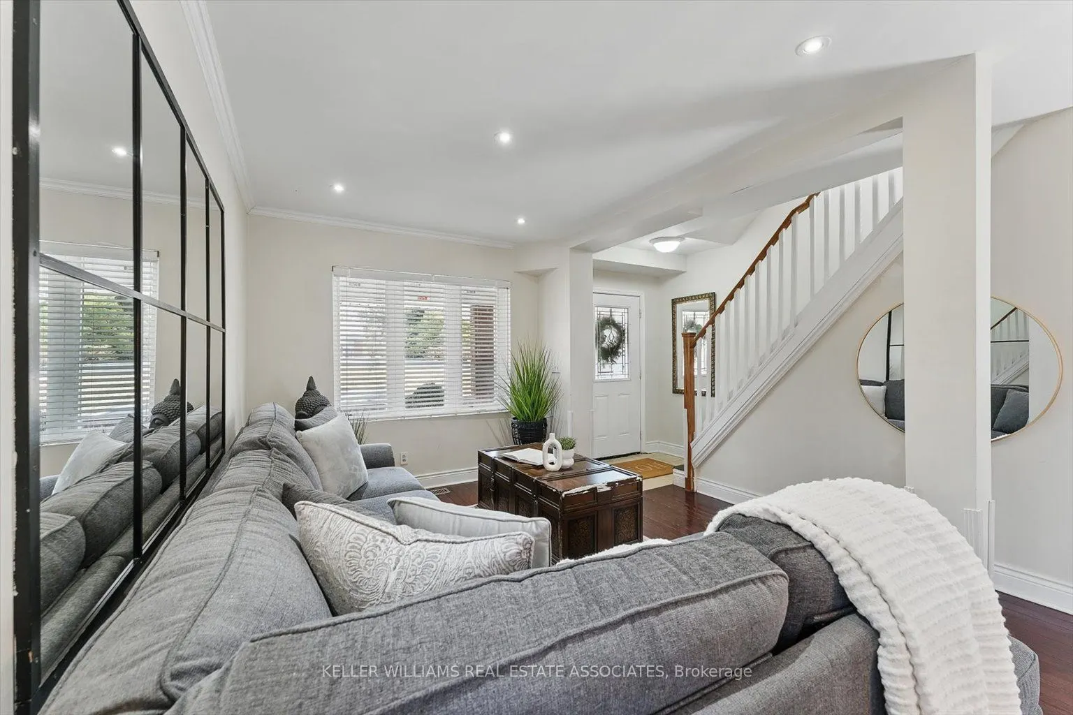 1106 Haig Boulevard