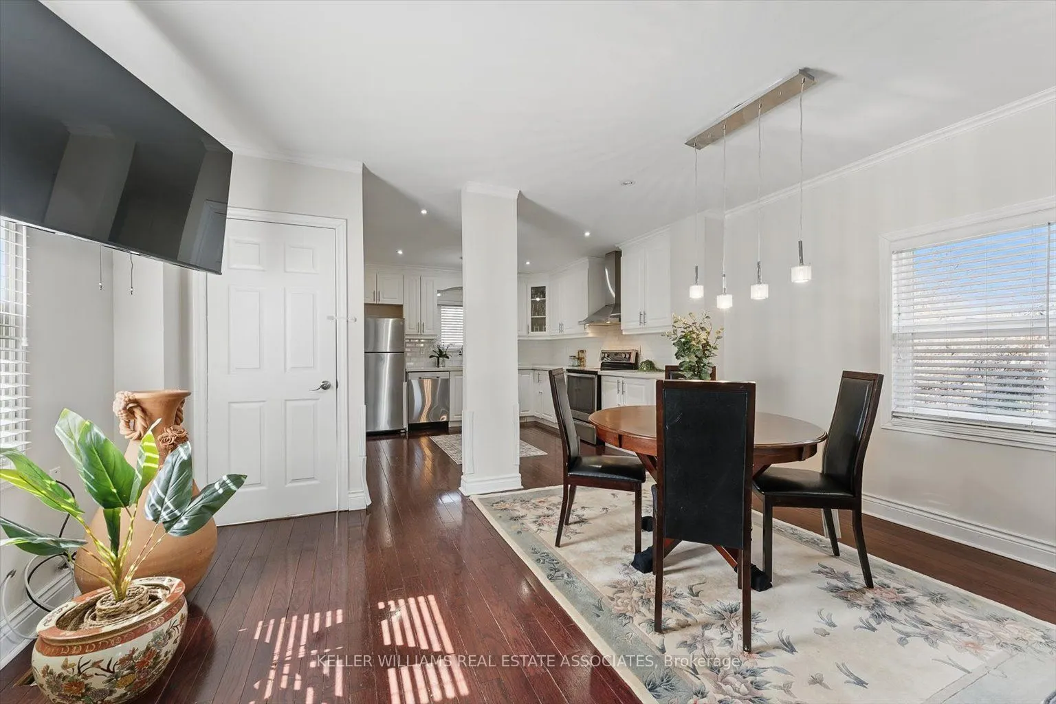 1106 Haig Boulevard