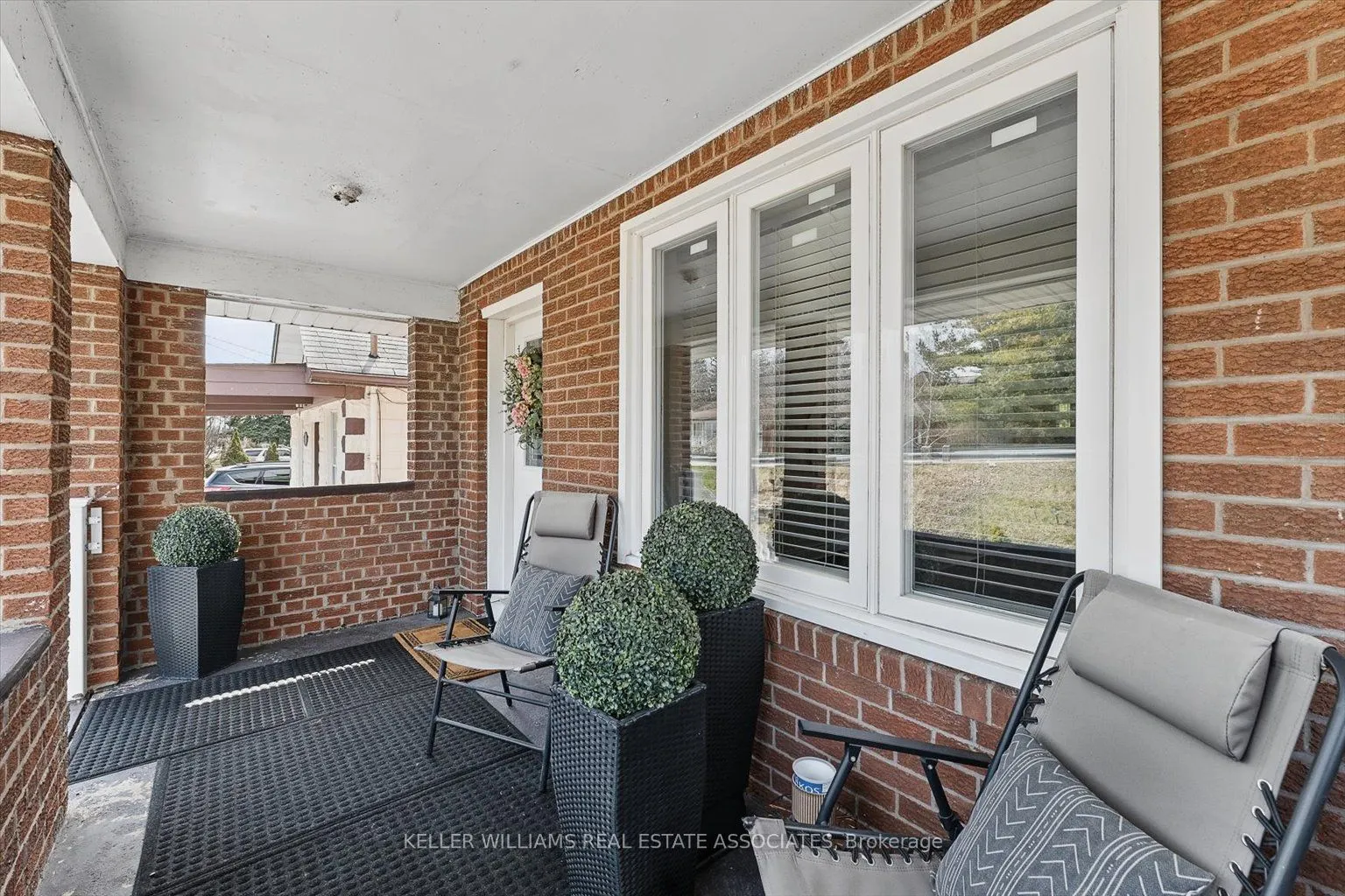 1106 Haig Boulevard