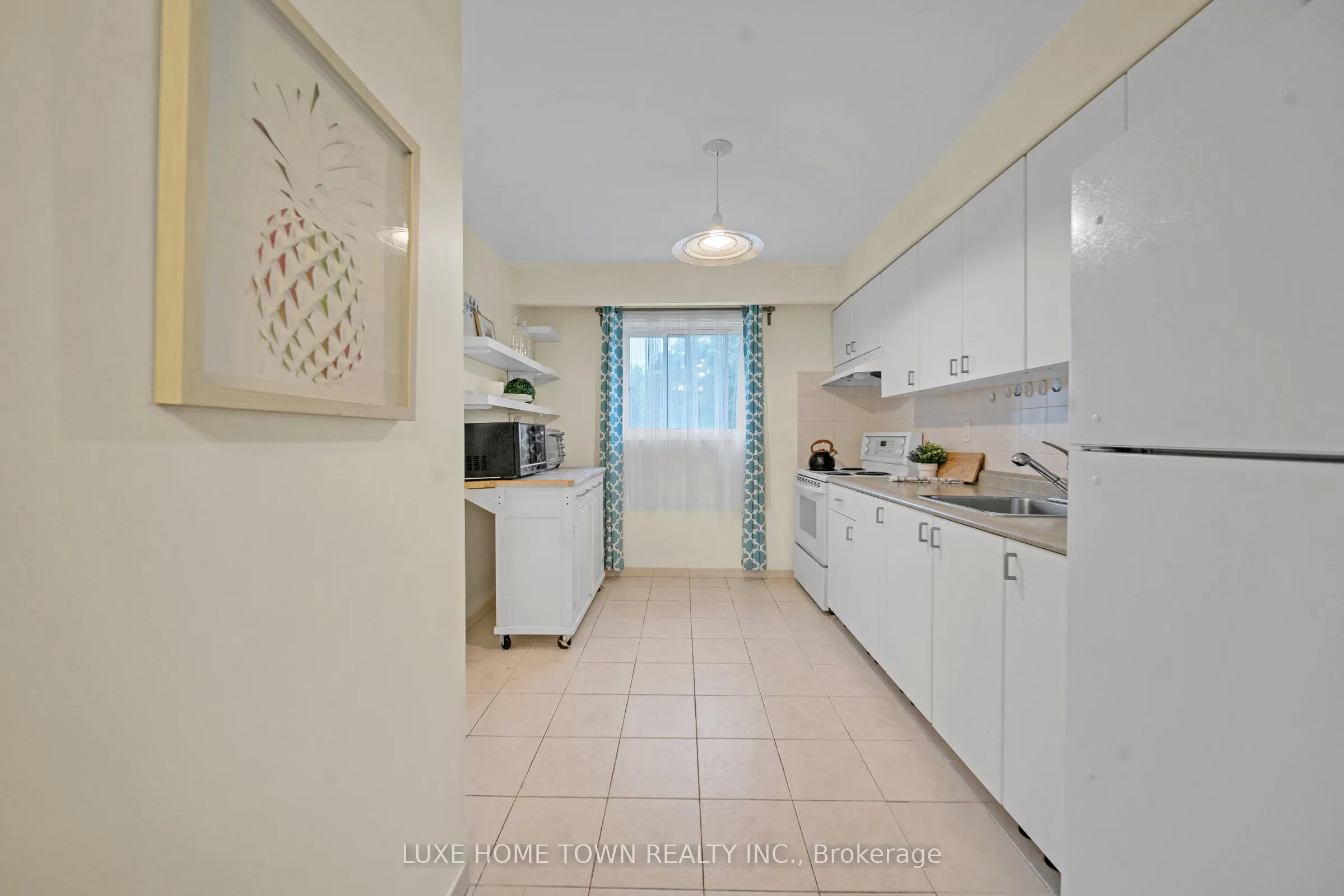 400 Mississauga Valley Boulevard #160