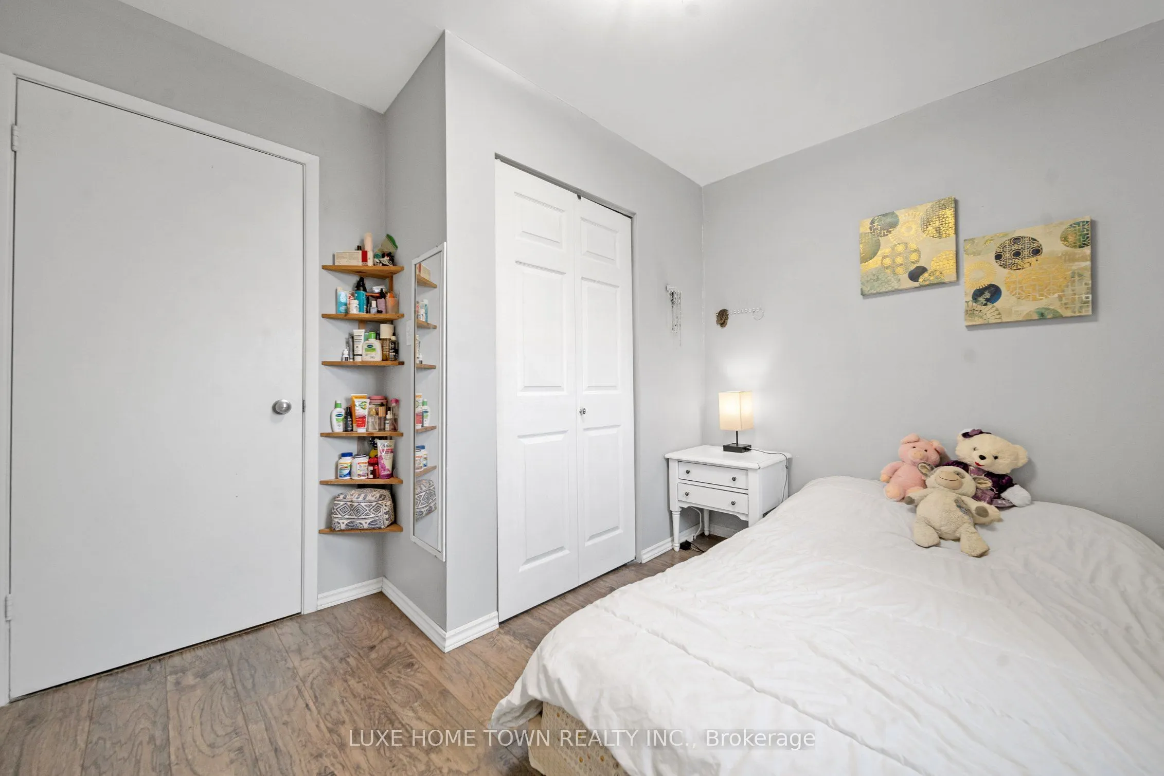 400 Mississauga Valley Boulevard #160
