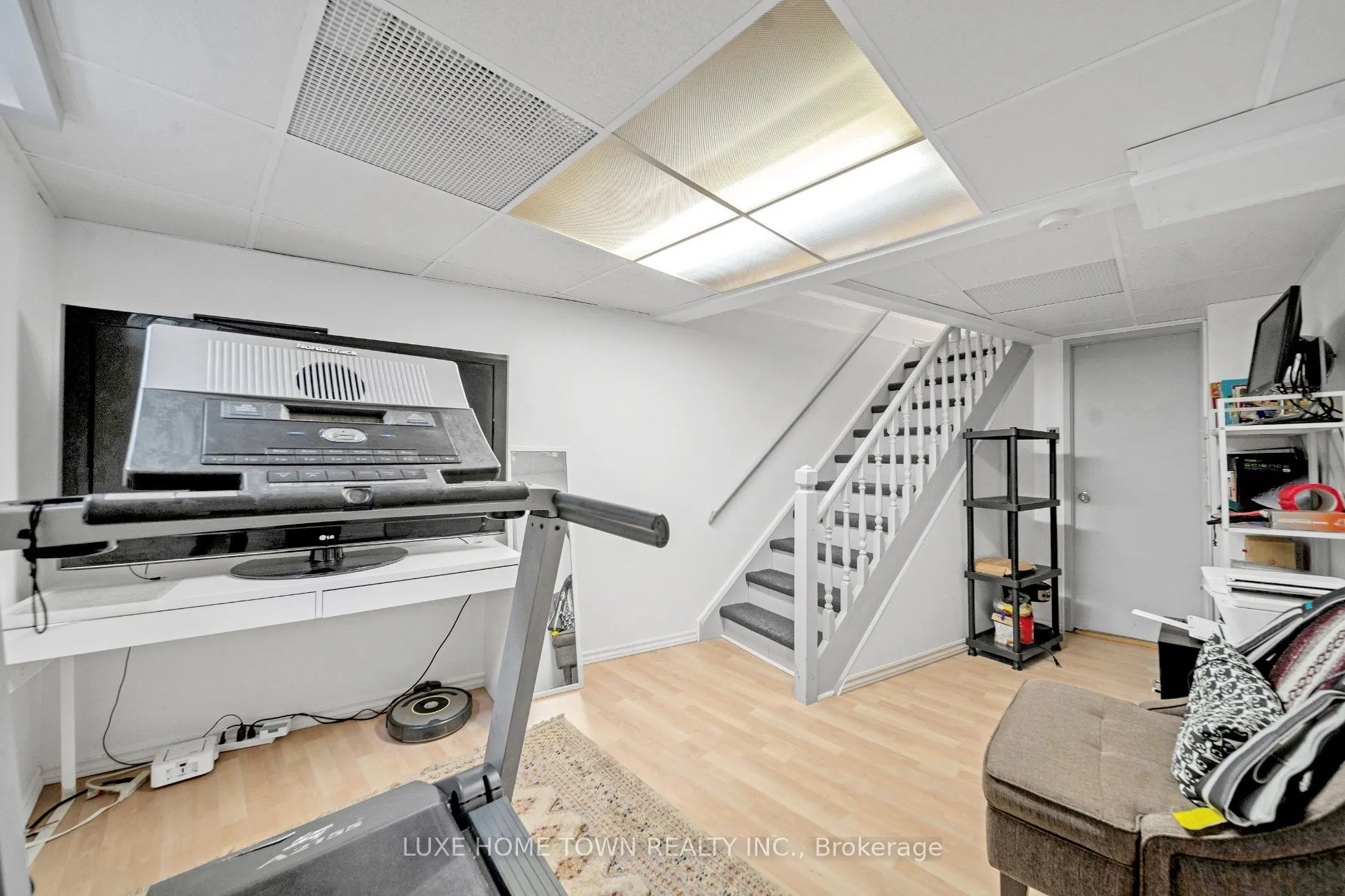 400 Mississauga Valley Boulevard #160