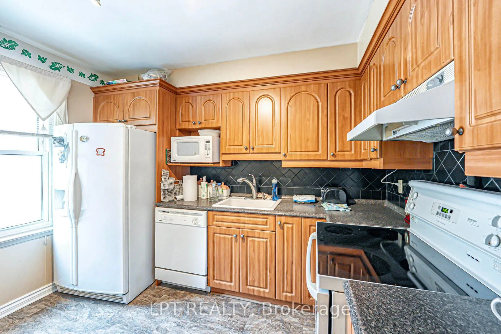 2169 Mountain Grove Avenue, #7
