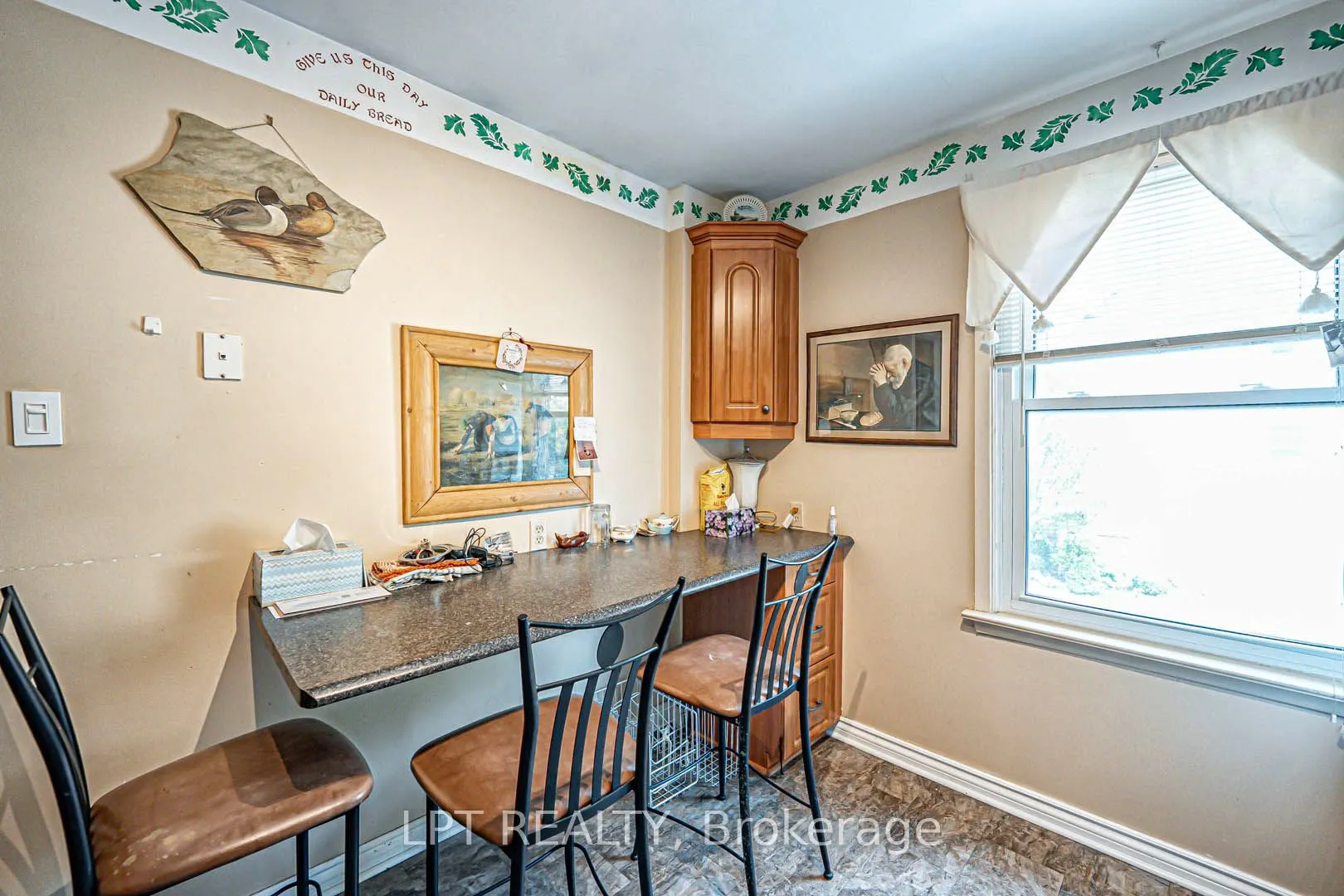 2169 Mountain Grove Avenue, #7