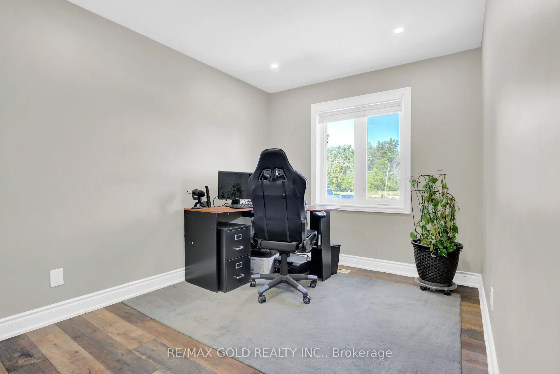 8182 Hornby Road