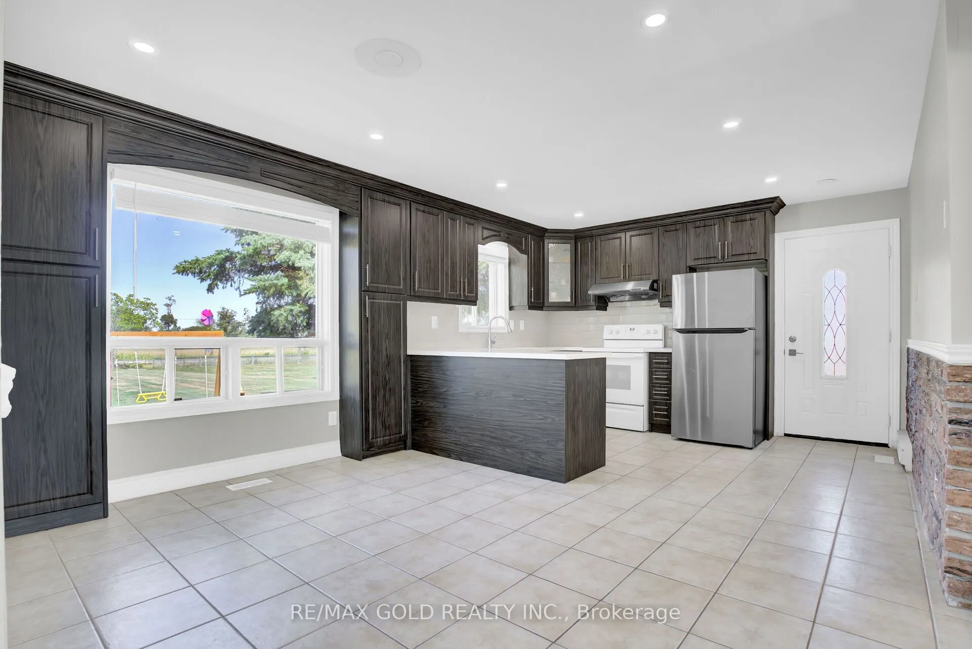 8182 Hornby Road