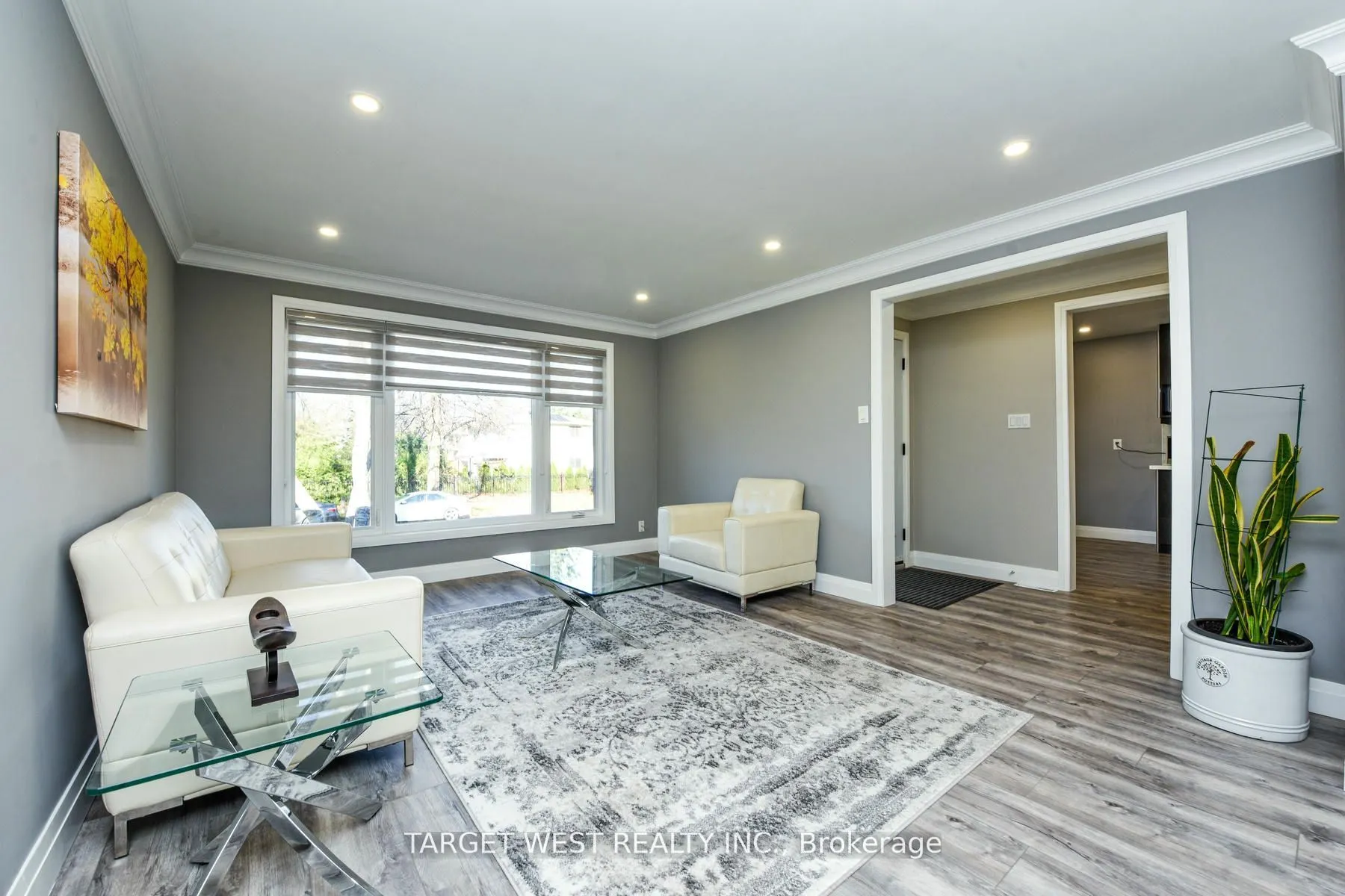 1443 Saginaw Crescent