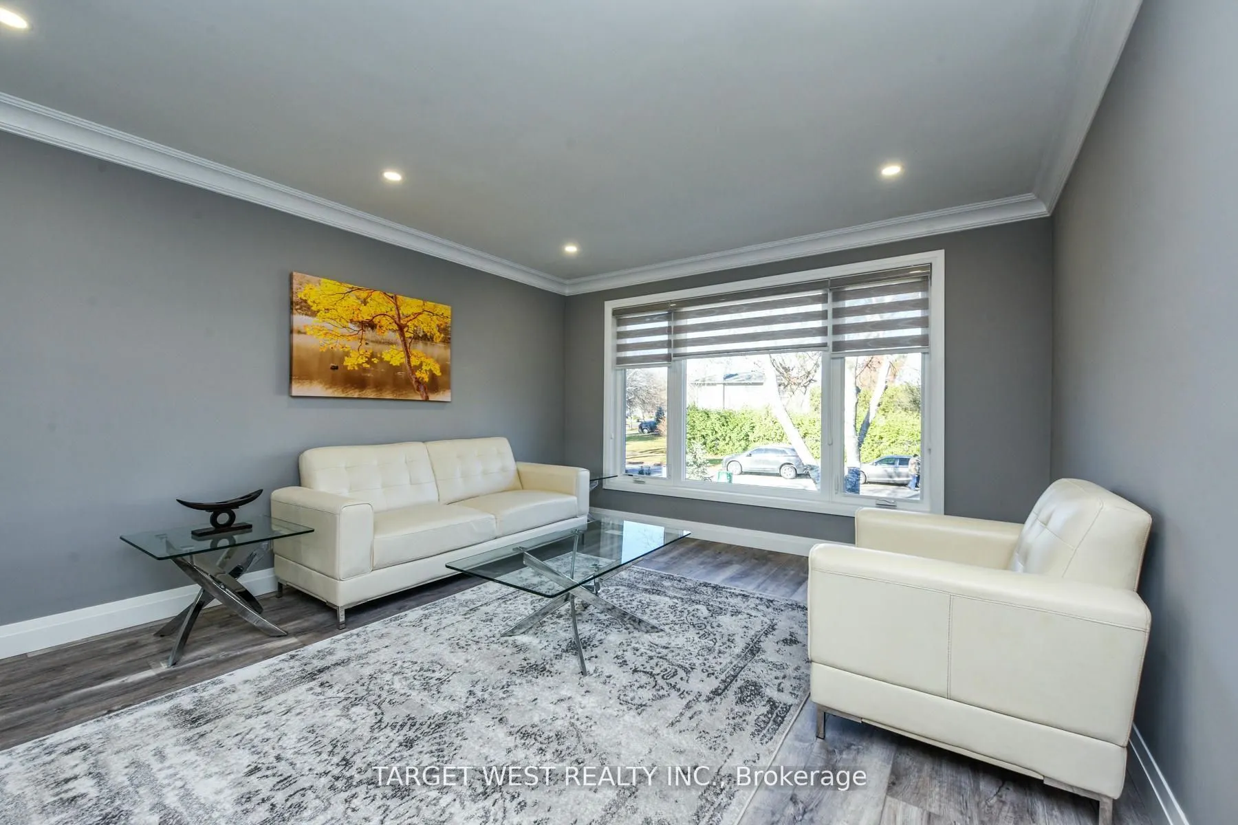 1443 Saginaw Crescent