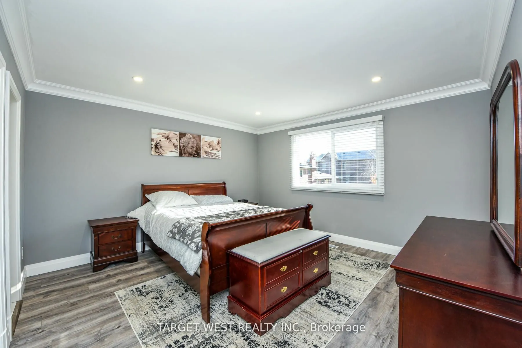 1443 Saginaw Crescent