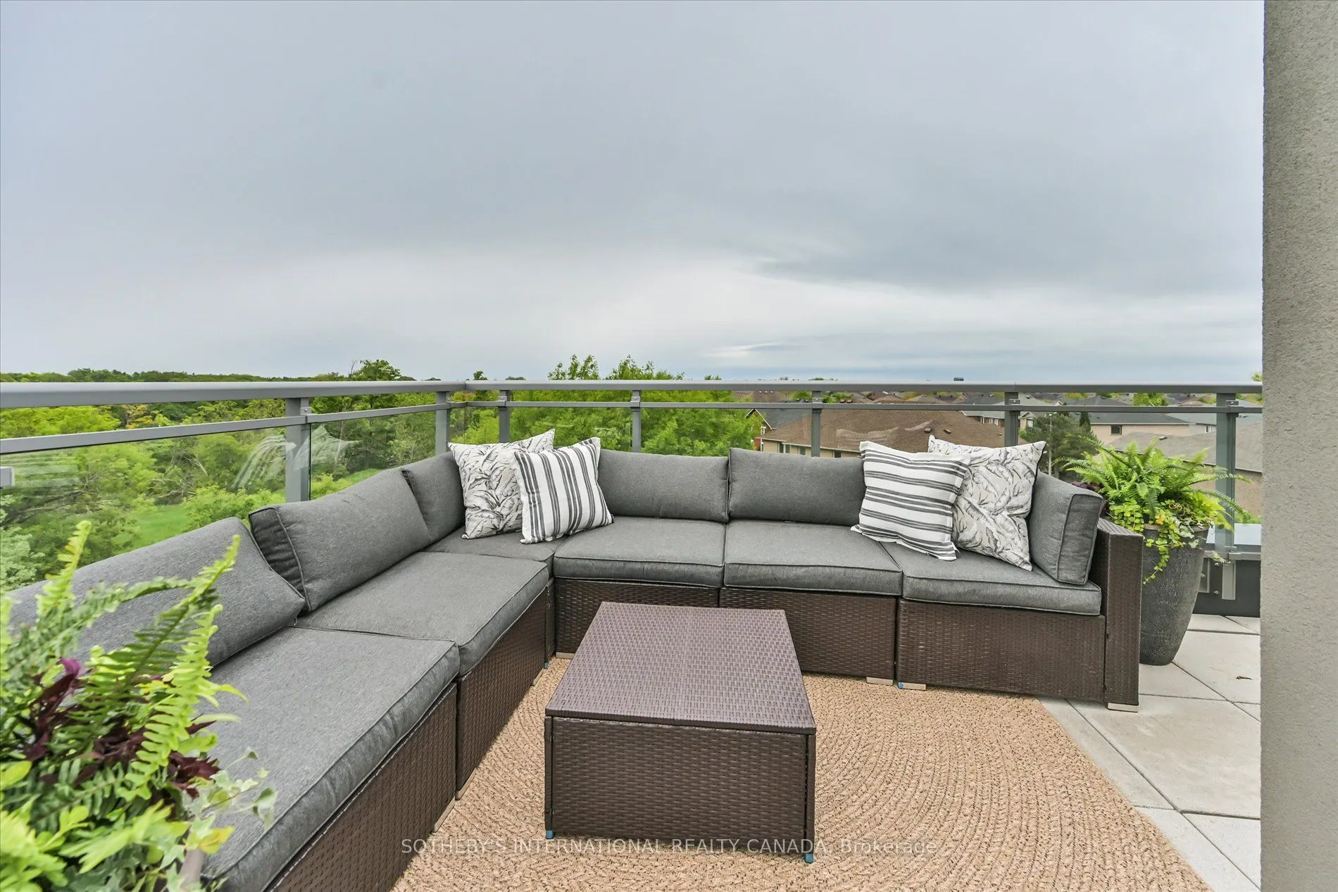 5260 Dundas Street, #410