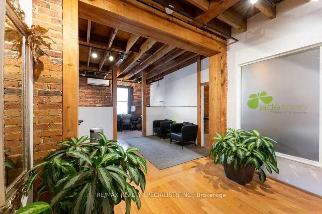 287 Queen Street S
