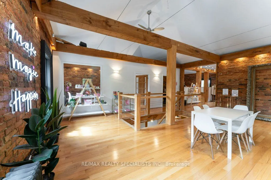 287 Queen Street S