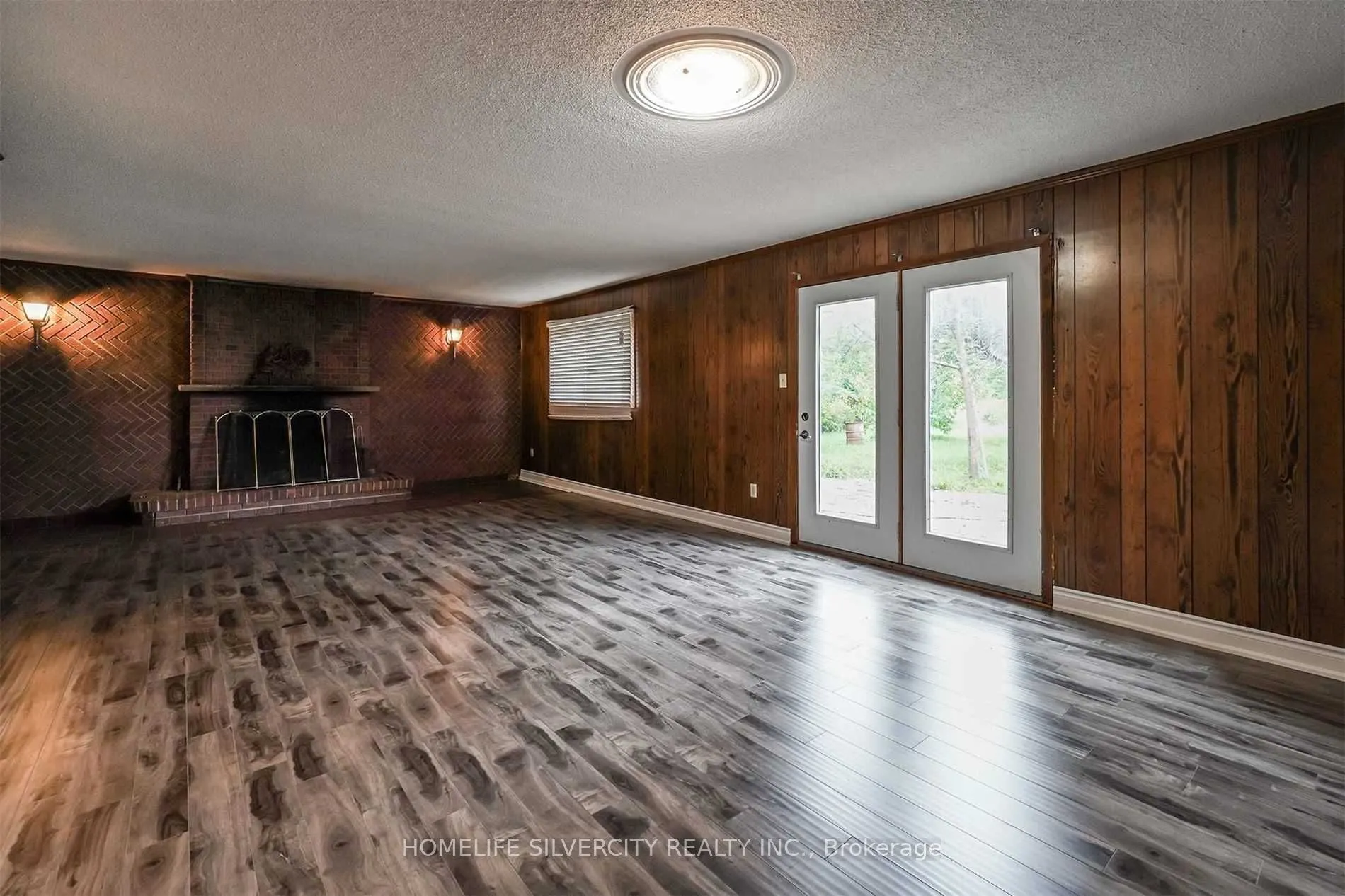 4395 Castlemore Road