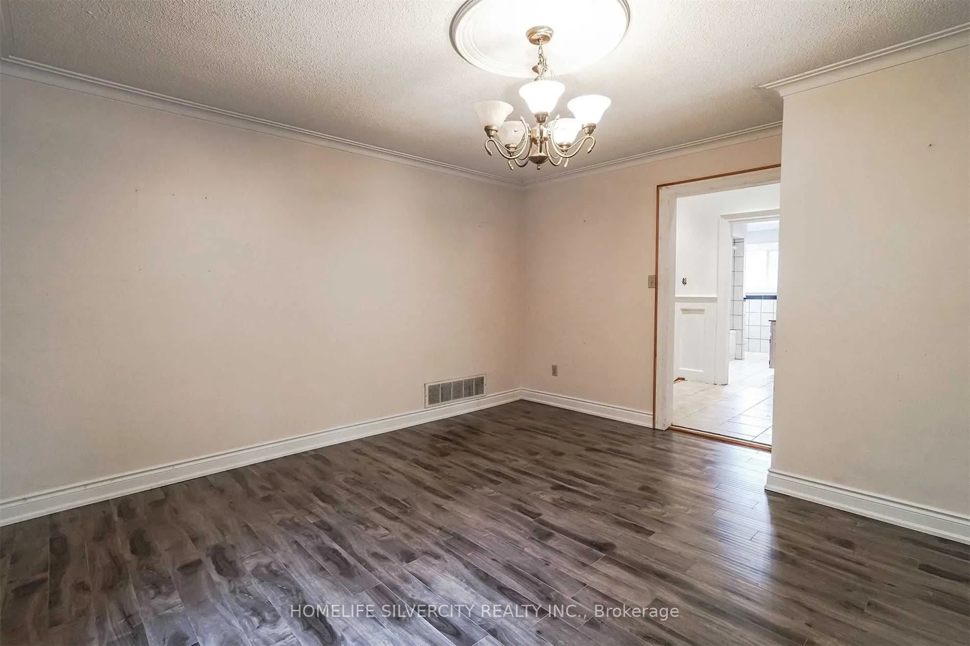 4395 Castlemore Road