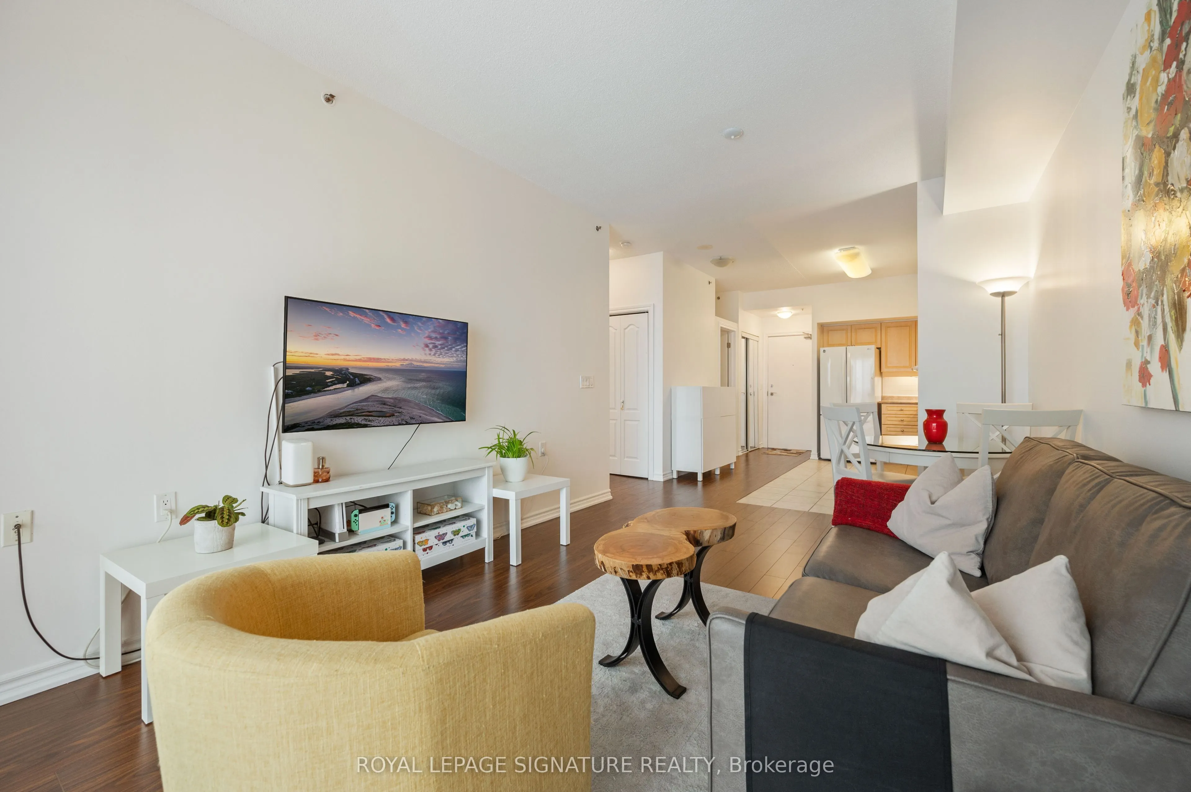 810 Scollard Court, #1003