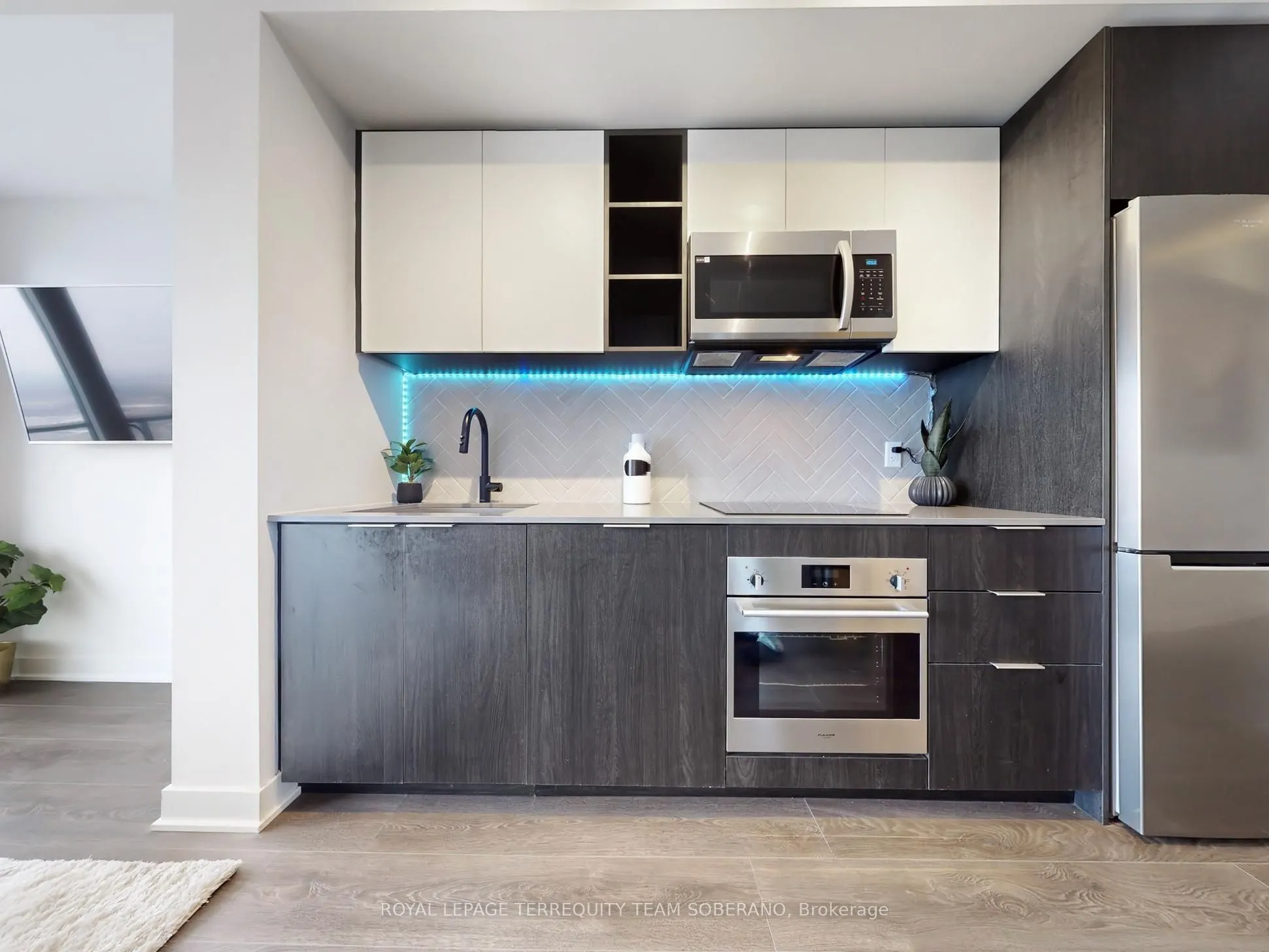 36 Zorra Street, #2801