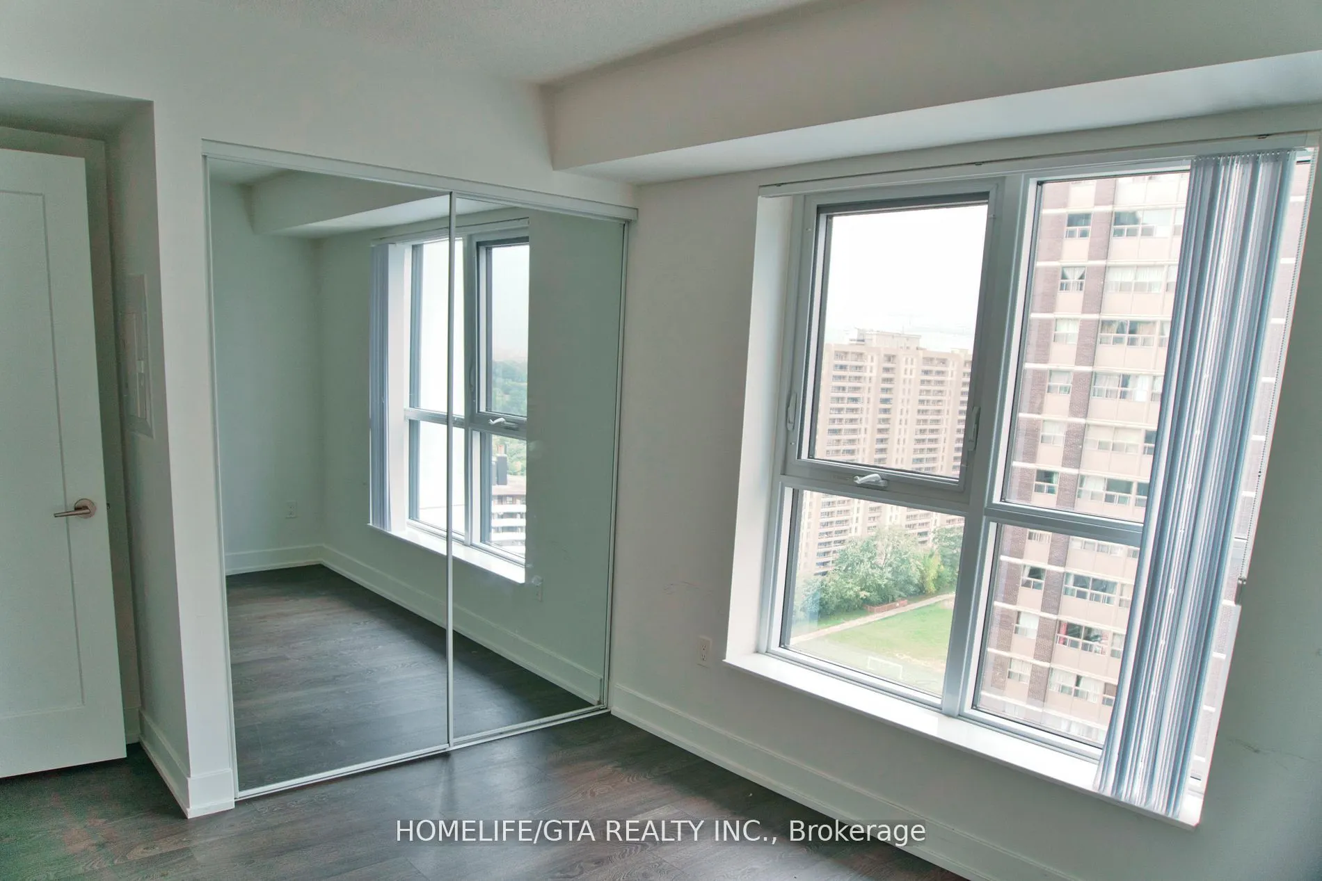 9 Mabelle Avenue, #2117