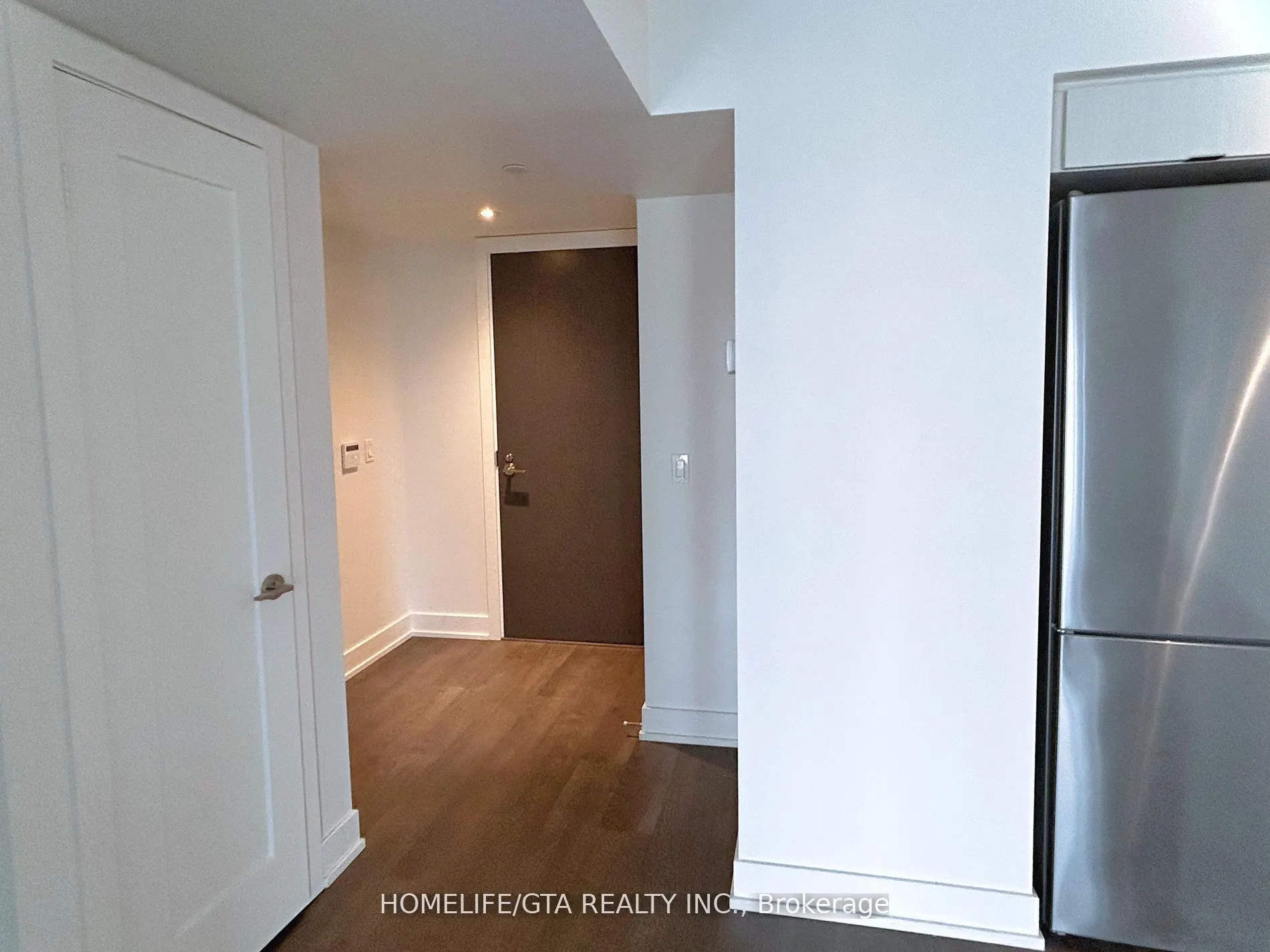 9 Mabelle Avenue, #2117