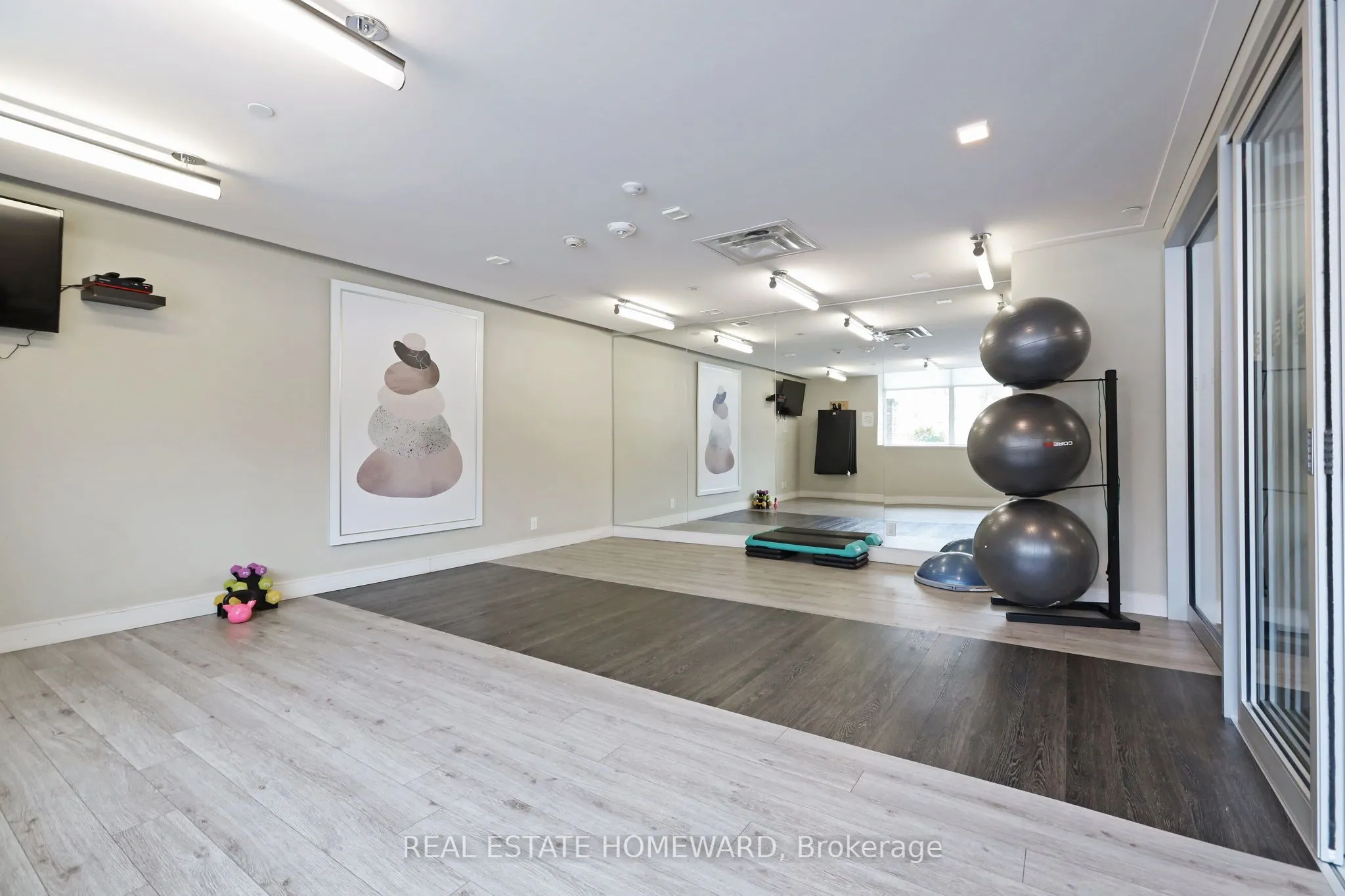 1575 Lakeshore Road W, #108
