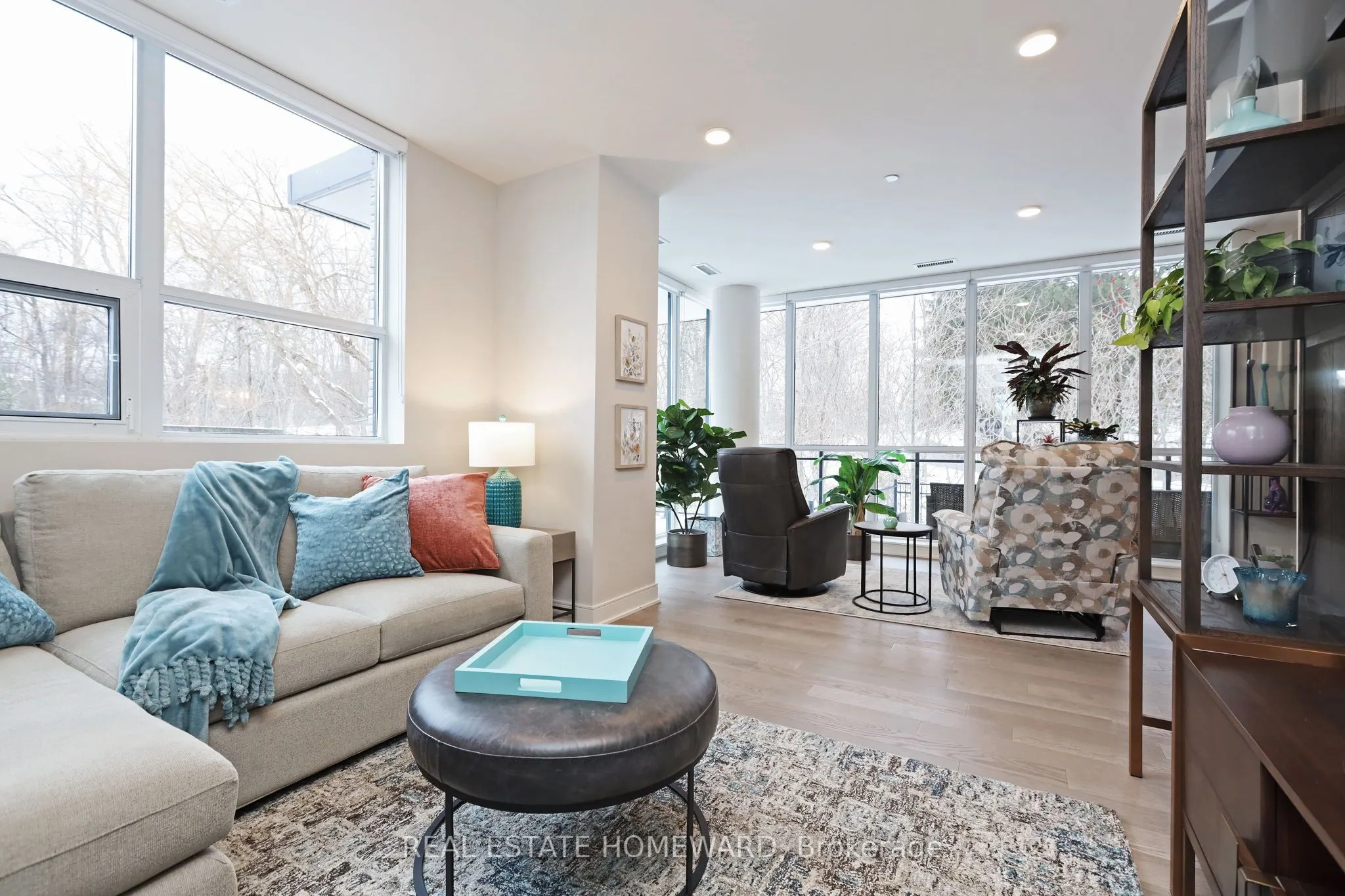1575 Lakeshore Road W, #108