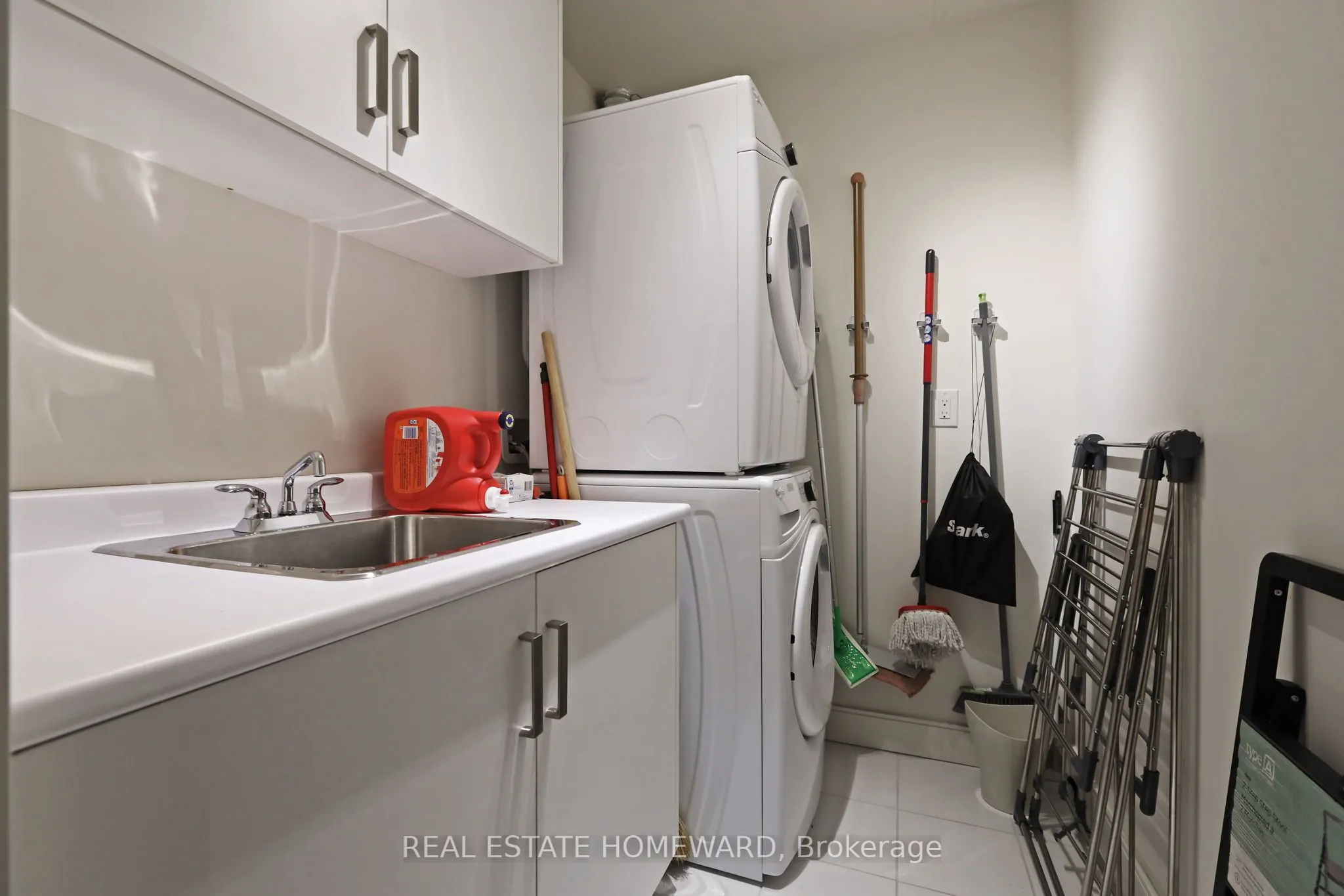 1575 Lakeshore Road W, #108