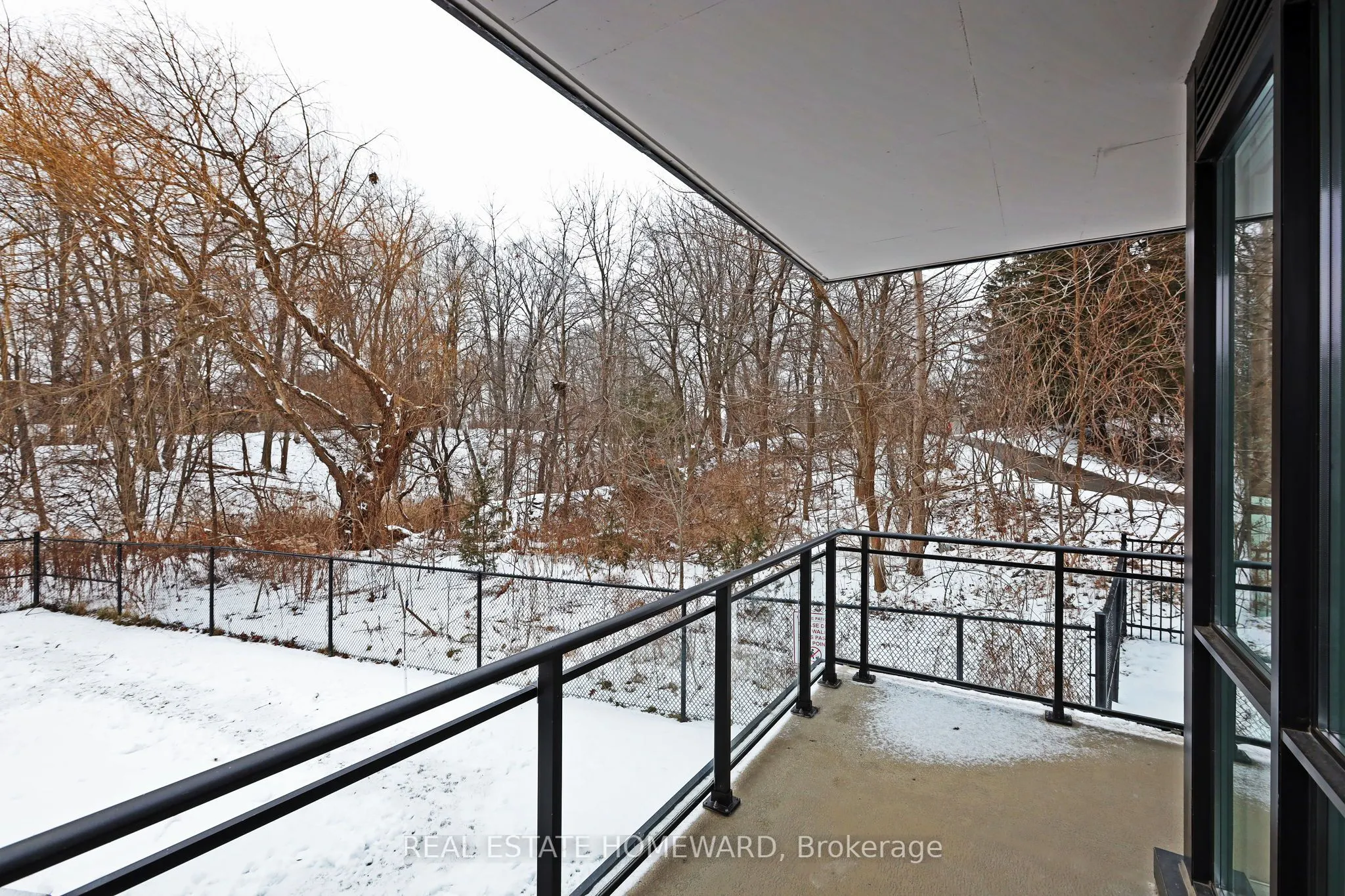 1575 Lakeshore Road W, #108