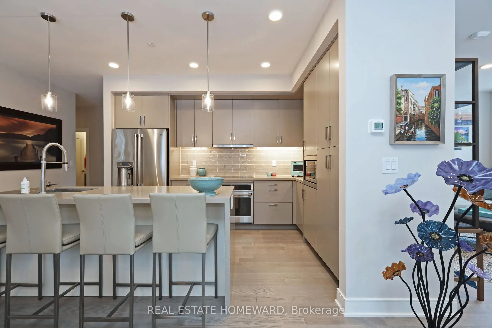 1575 Lakeshore Road W, #108