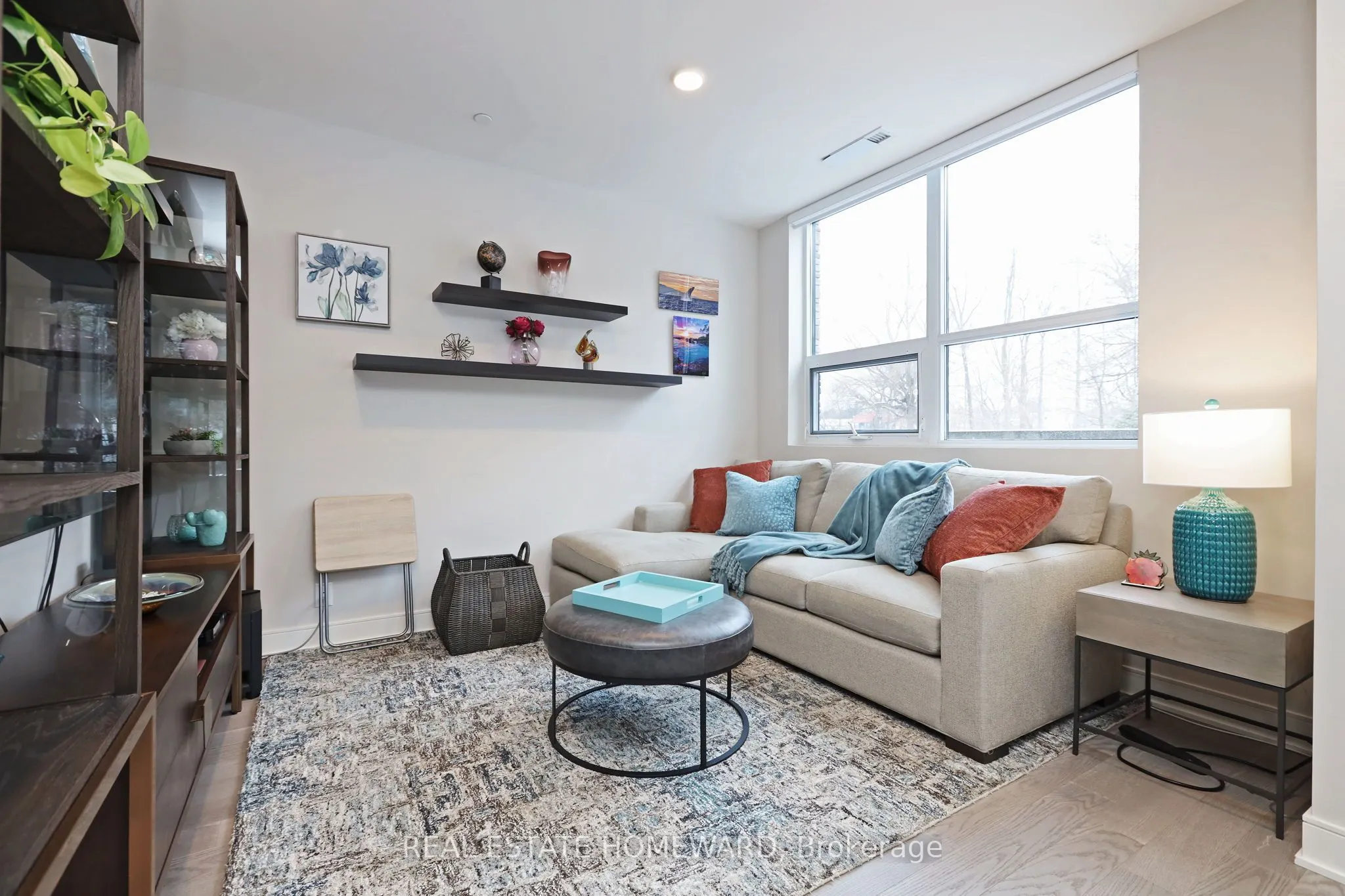 1575 Lakeshore Road W, #108