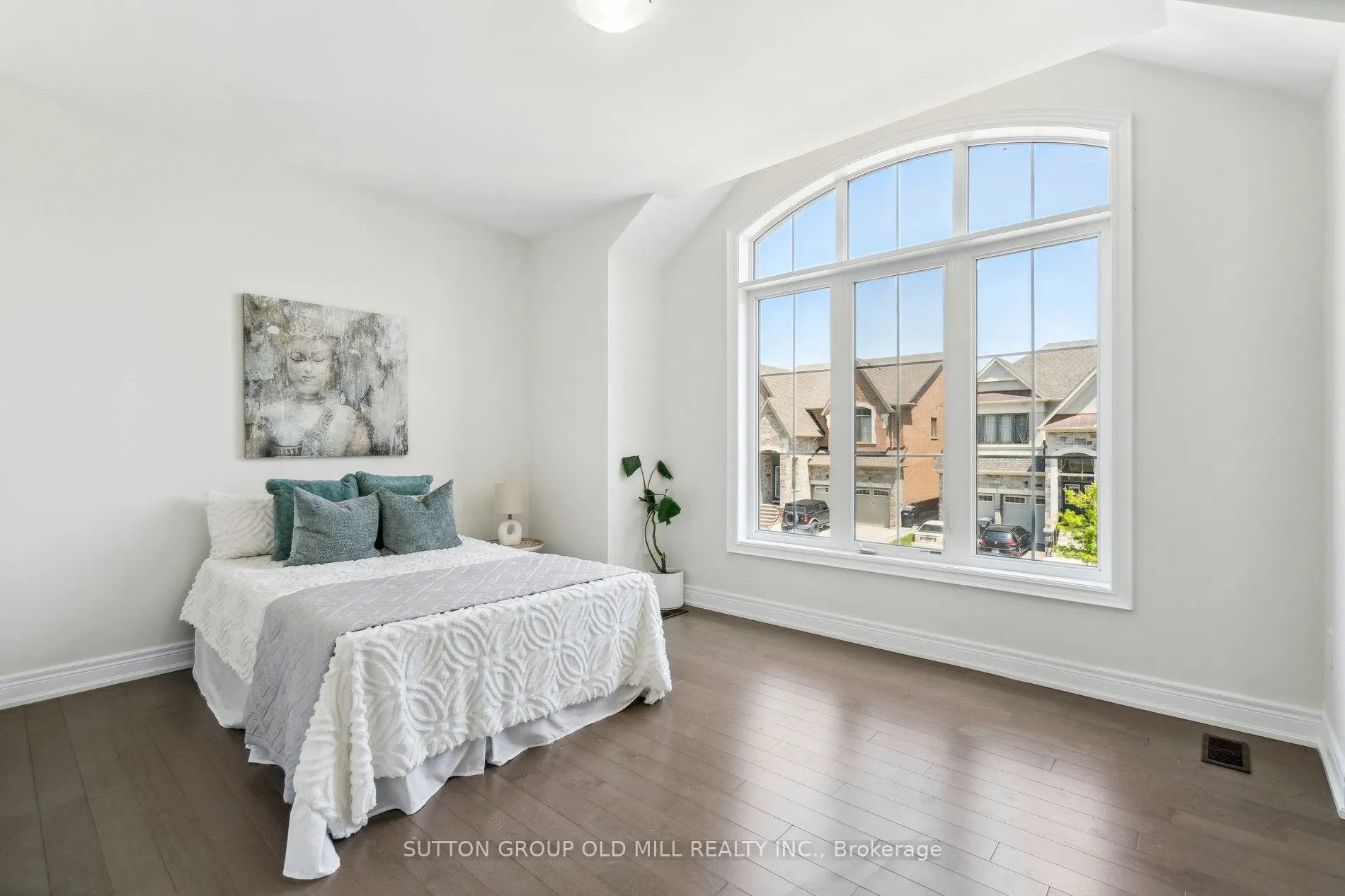 4 Daisy Meadow Crescent