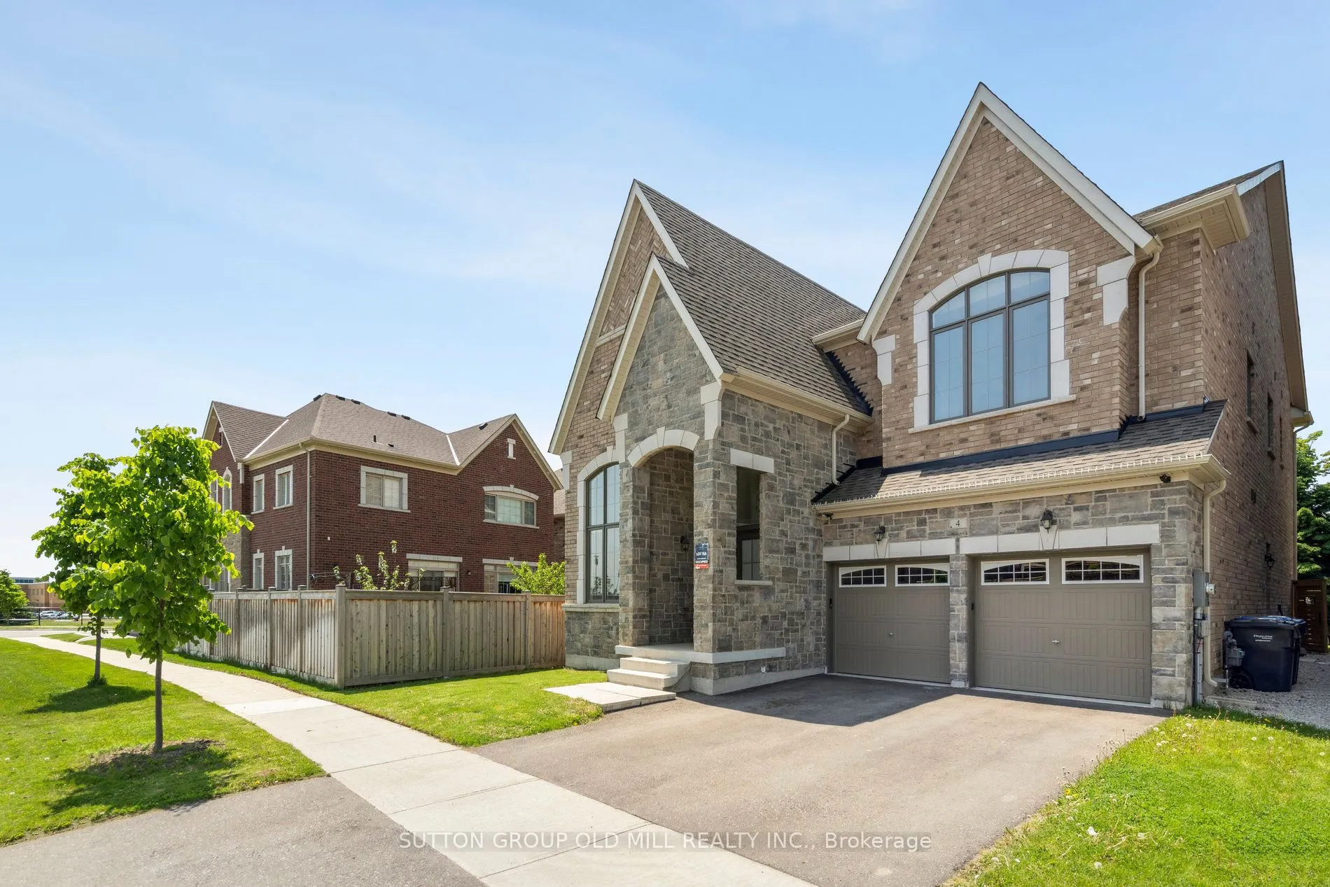 4 Daisy Meadow Crescent