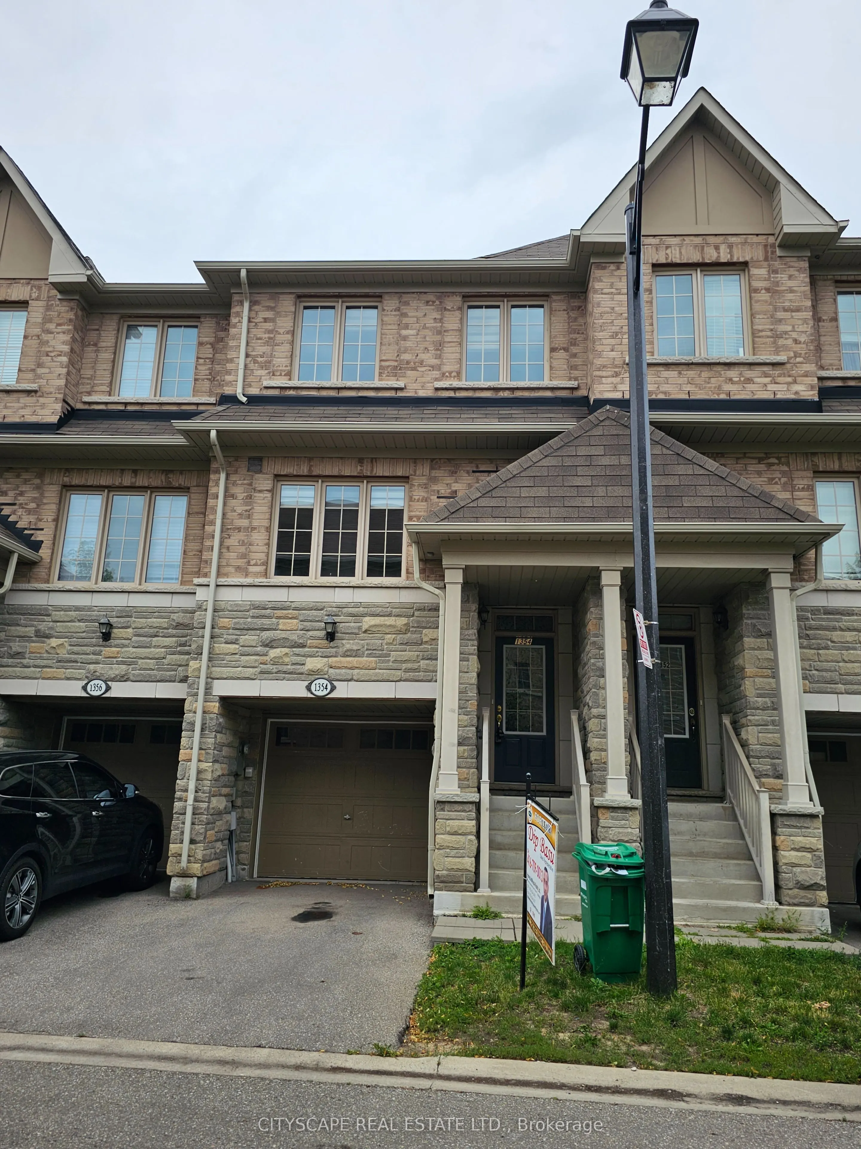 1354 Granrock Crescent