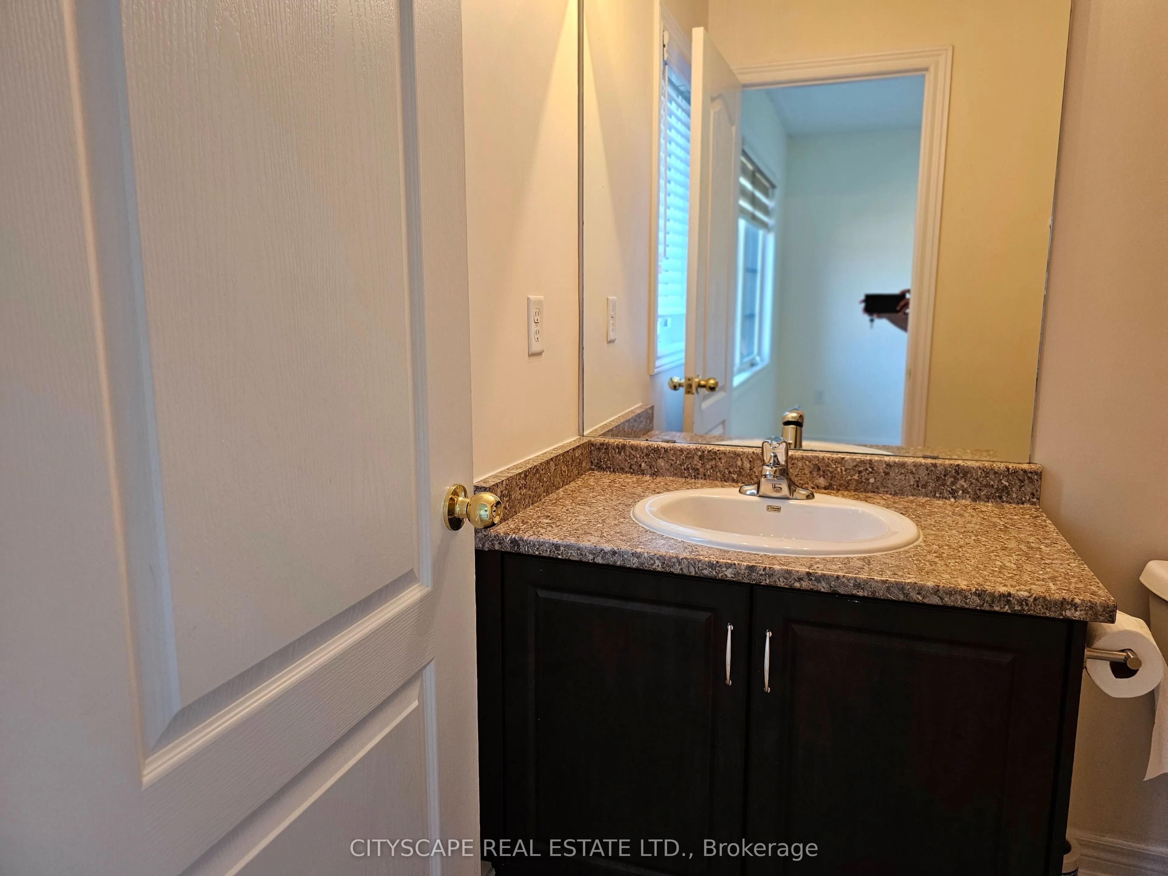 1354 Granrock Crescent