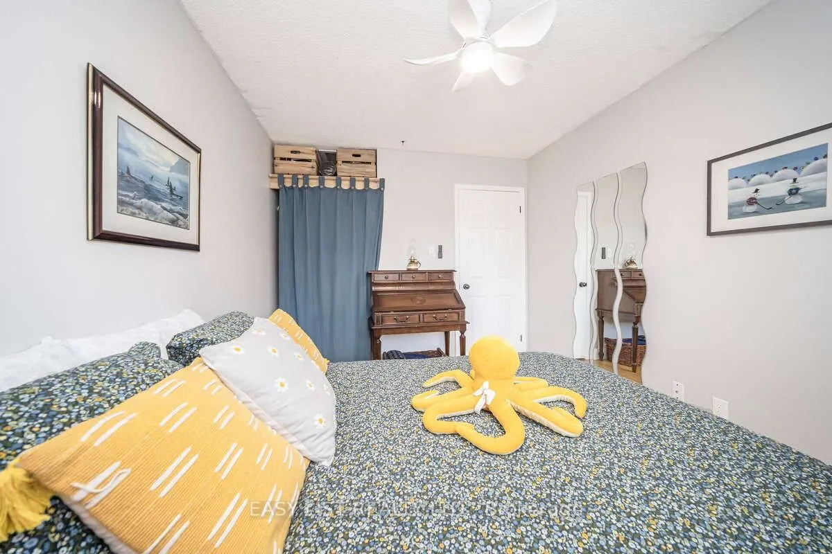 72 Carisbrooke Court #72