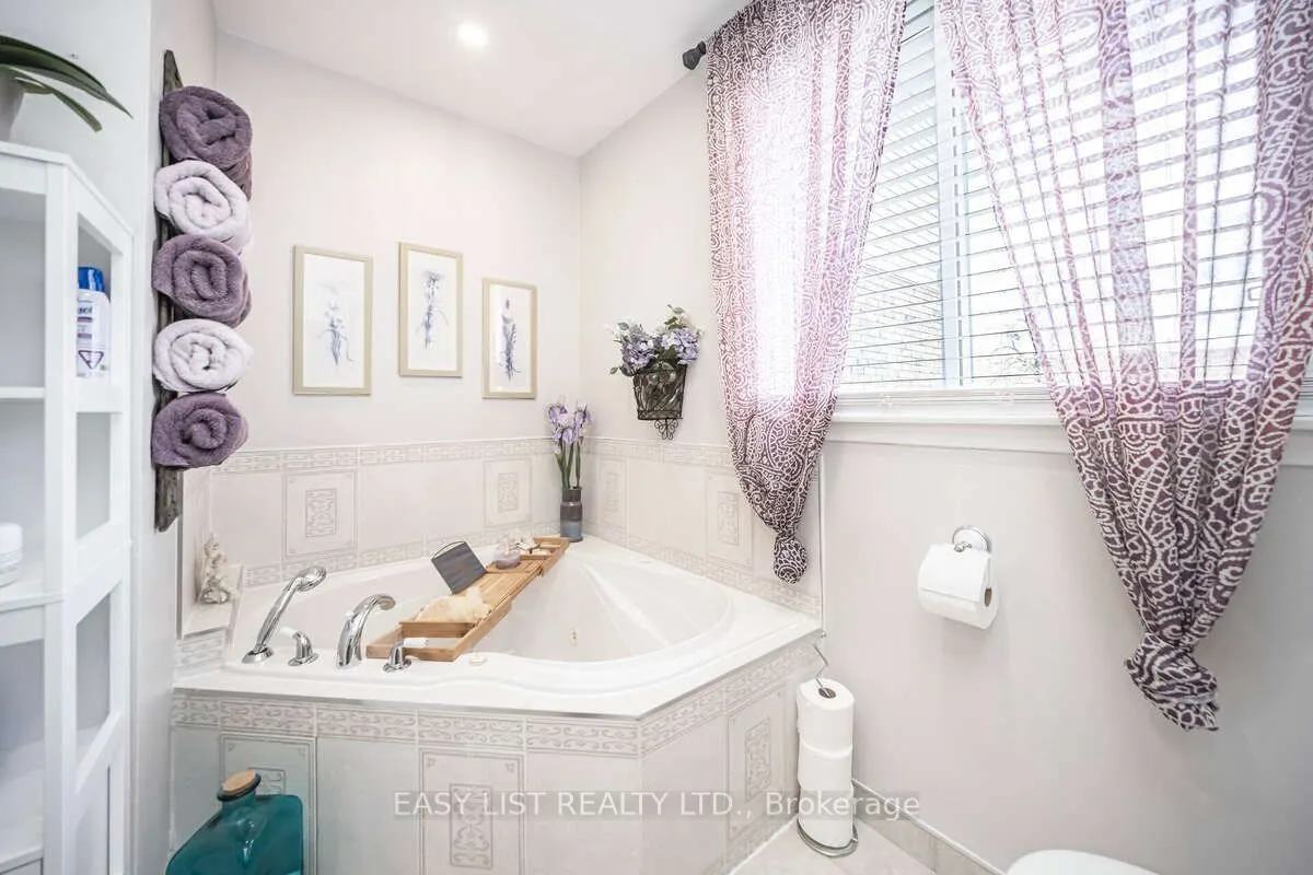 72 Carisbrooke Court #72