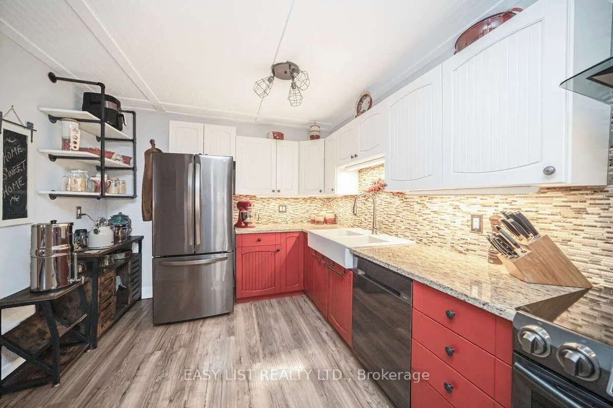 72 Carisbrooke Court #72