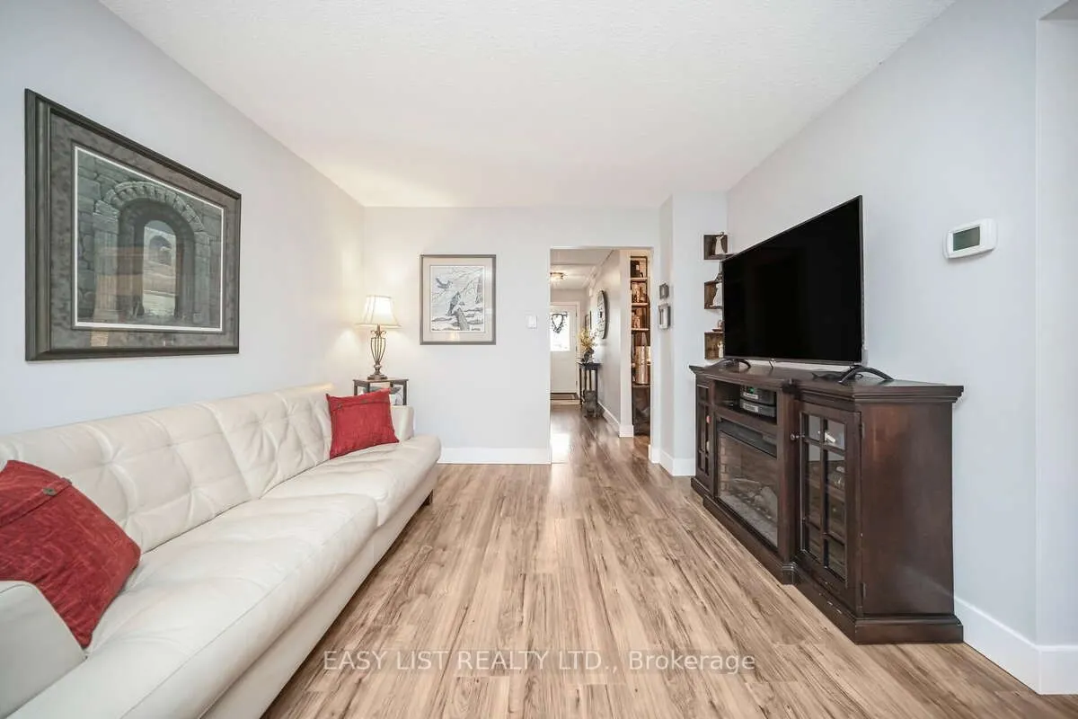 72 Carisbrooke Court #72