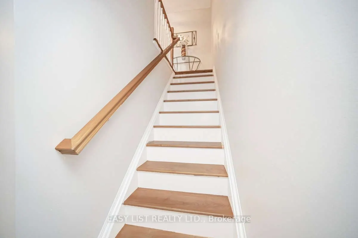 72 Carisbrooke Court #72