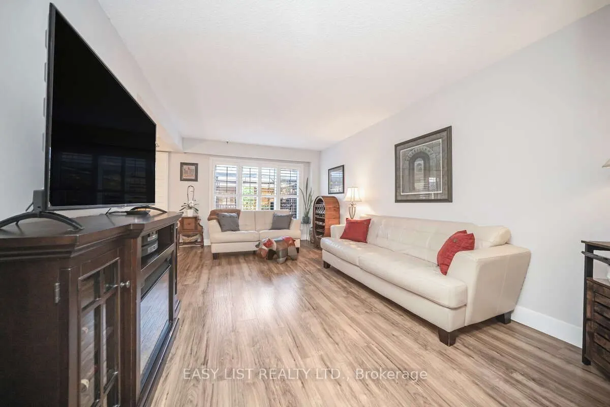 72 Carisbrooke Court #72