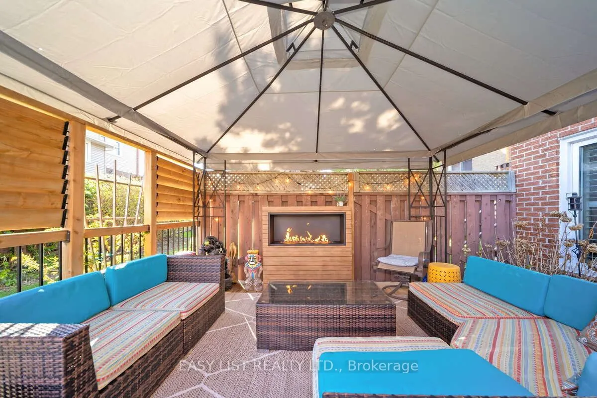 72 Carisbrooke Court #72