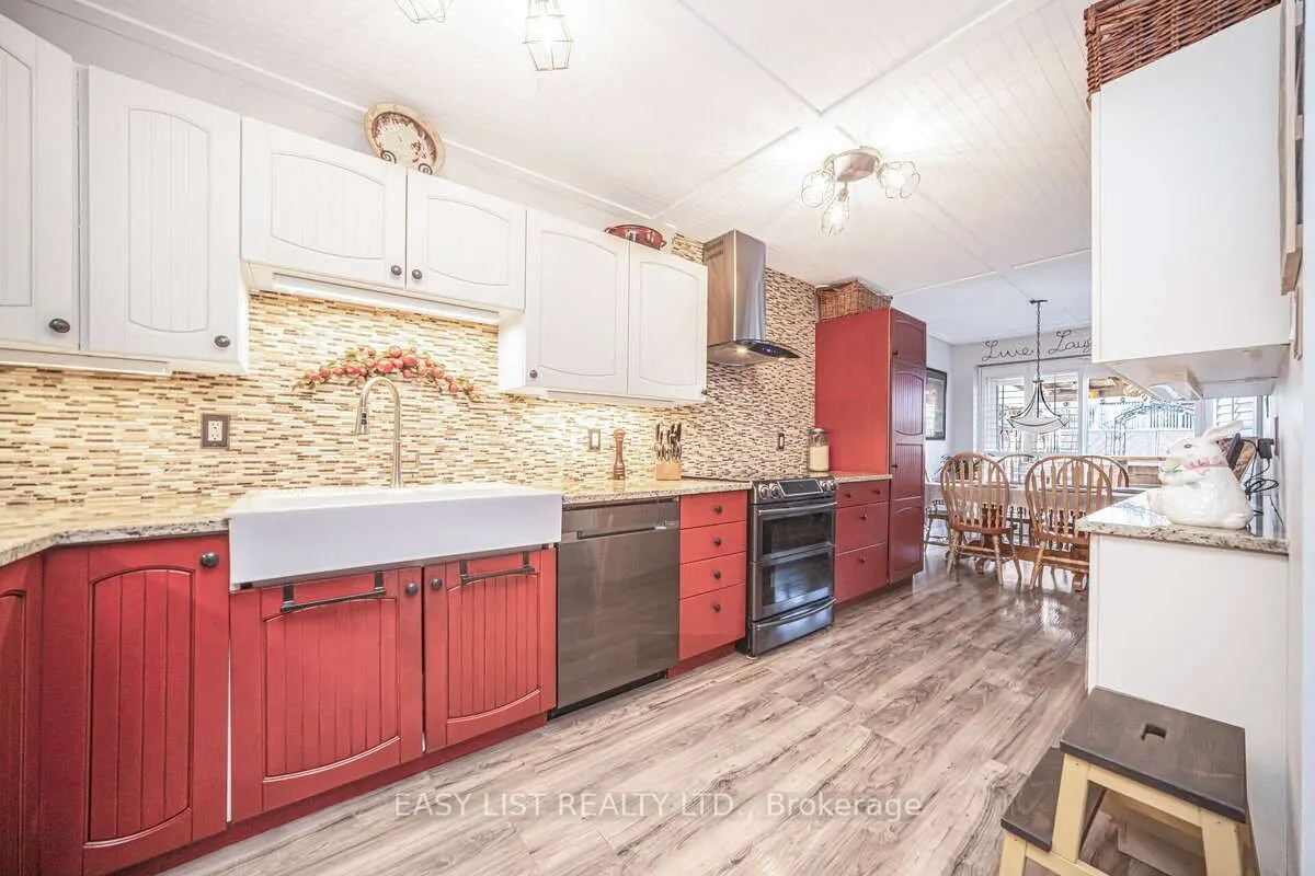 72 Carisbrooke Court #72